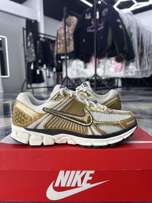 Nike Zoom Vomero "Metallic Gold" Used Size 8