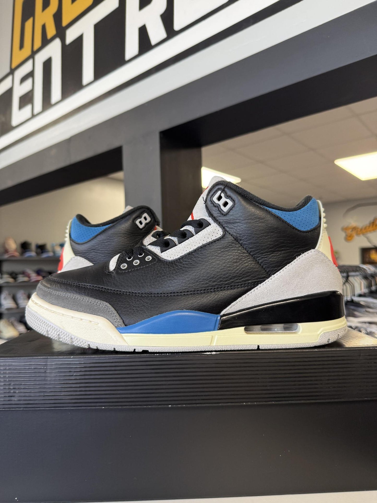 Jordan 3 "Rare Air" Used Size 9.5