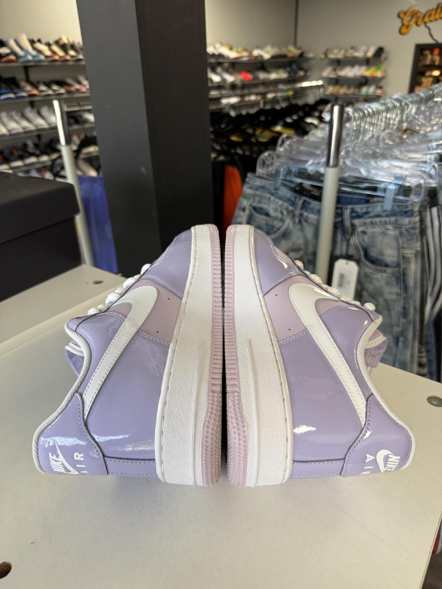 Nike Air Force 1 Low "Hydrangeas Patent" Used Size 11.5