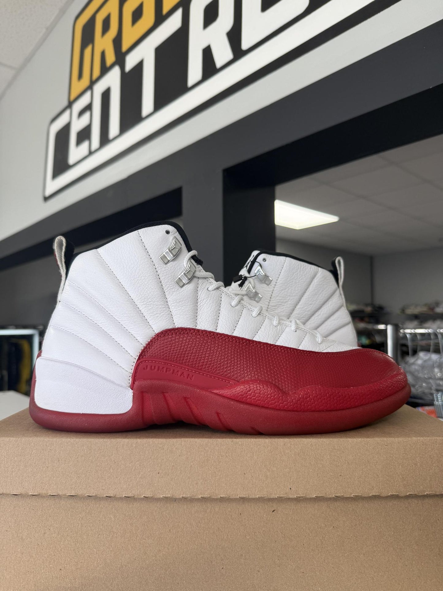 Jordan 12 "Cherry" Used Size 11