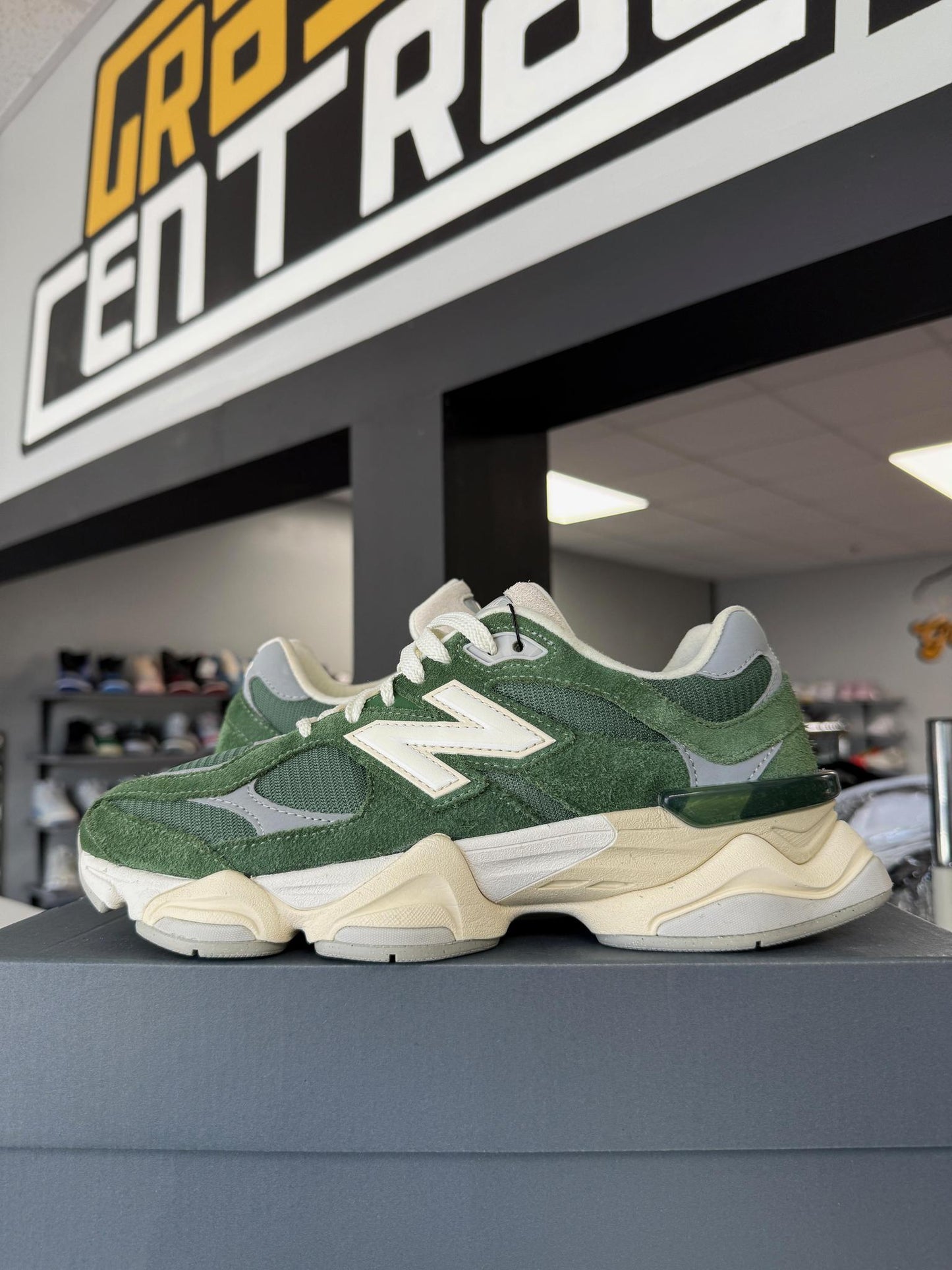 New Balance 9060 "Nori" Used Size 6.5Y/8W