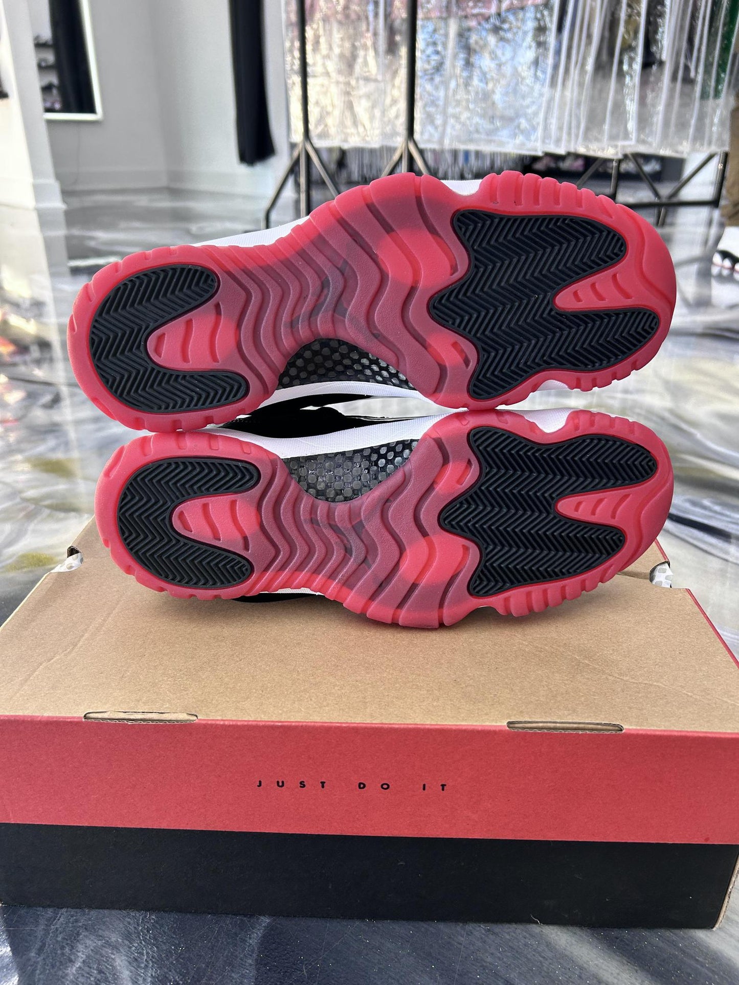 Jordan 11 Low "Bred" Used Size 12