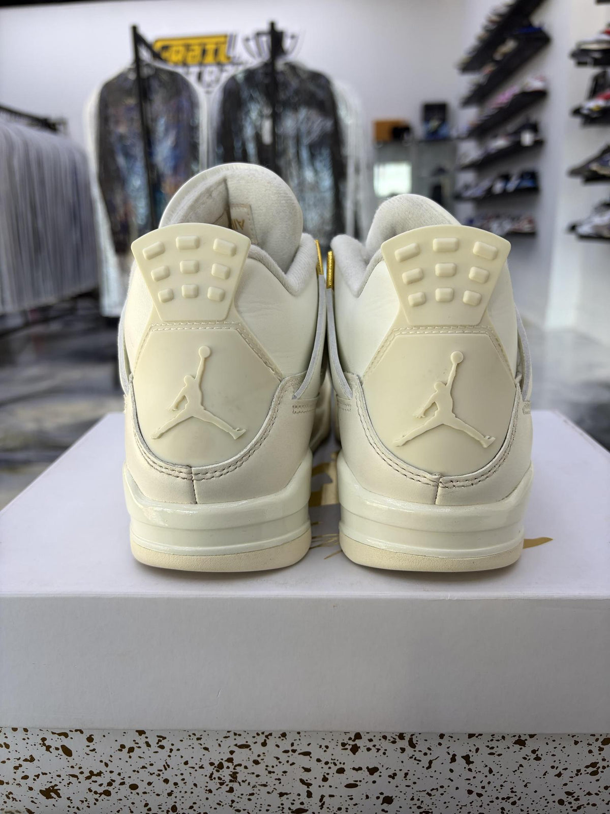 Jordan 4 "Metallic Gold" Used Size 5.5Y/7W