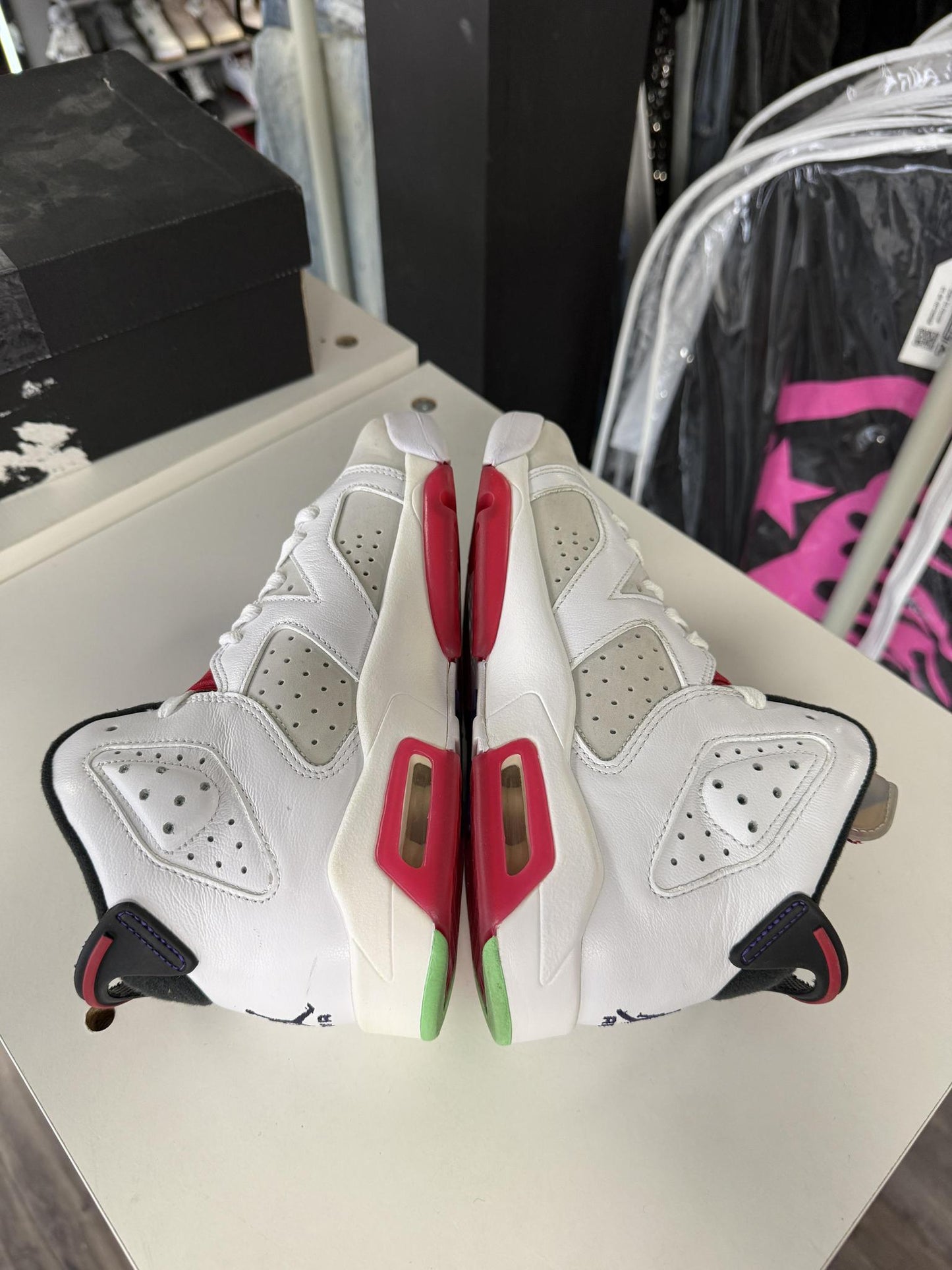 Jordan 6 "Hare" Used Size 4.5Y/6W