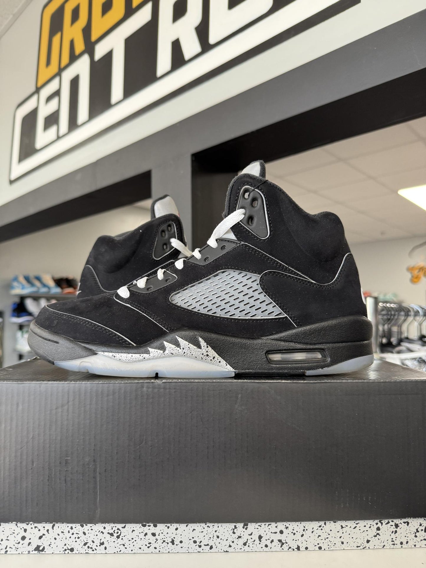 Jordan 5 "Metallic Reimagined" Used Size 10