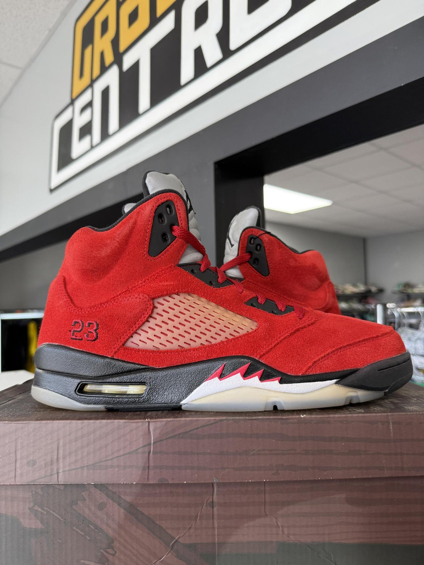 Jordan 5 "Raging Bull" Used Size 12