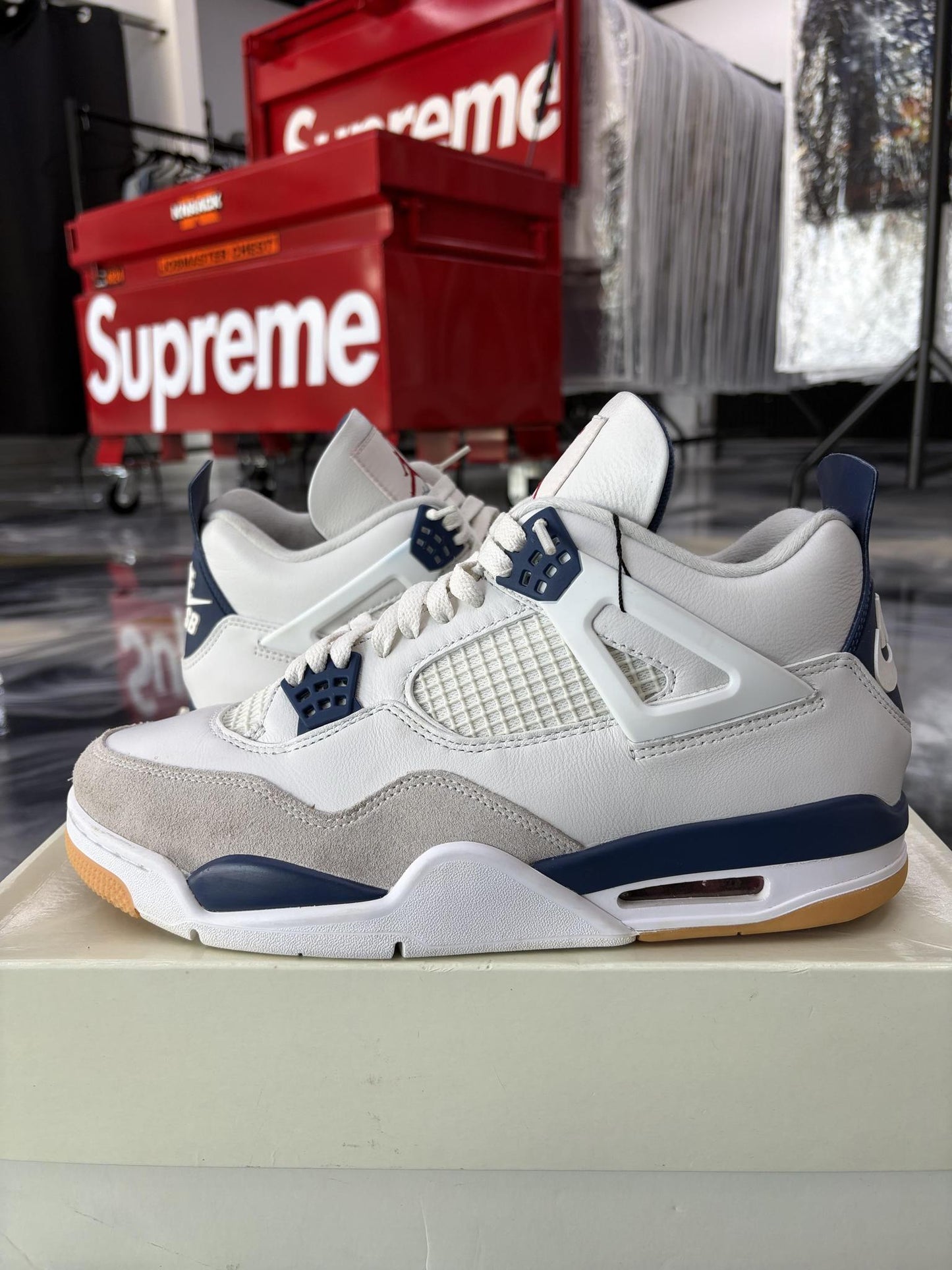 Jordan 4 SB "Navy" Used Size 11