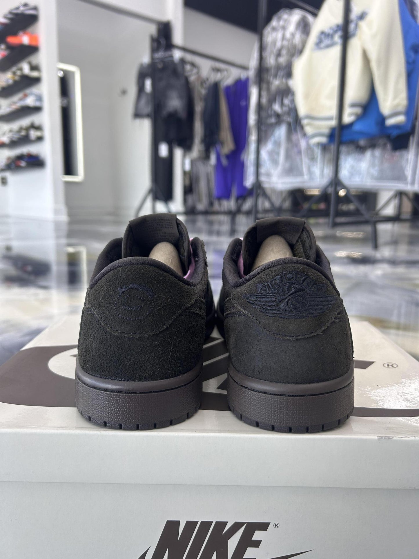 Jordan 1 Low x Travis Scott "Velvet Brown" Used Size 8.5