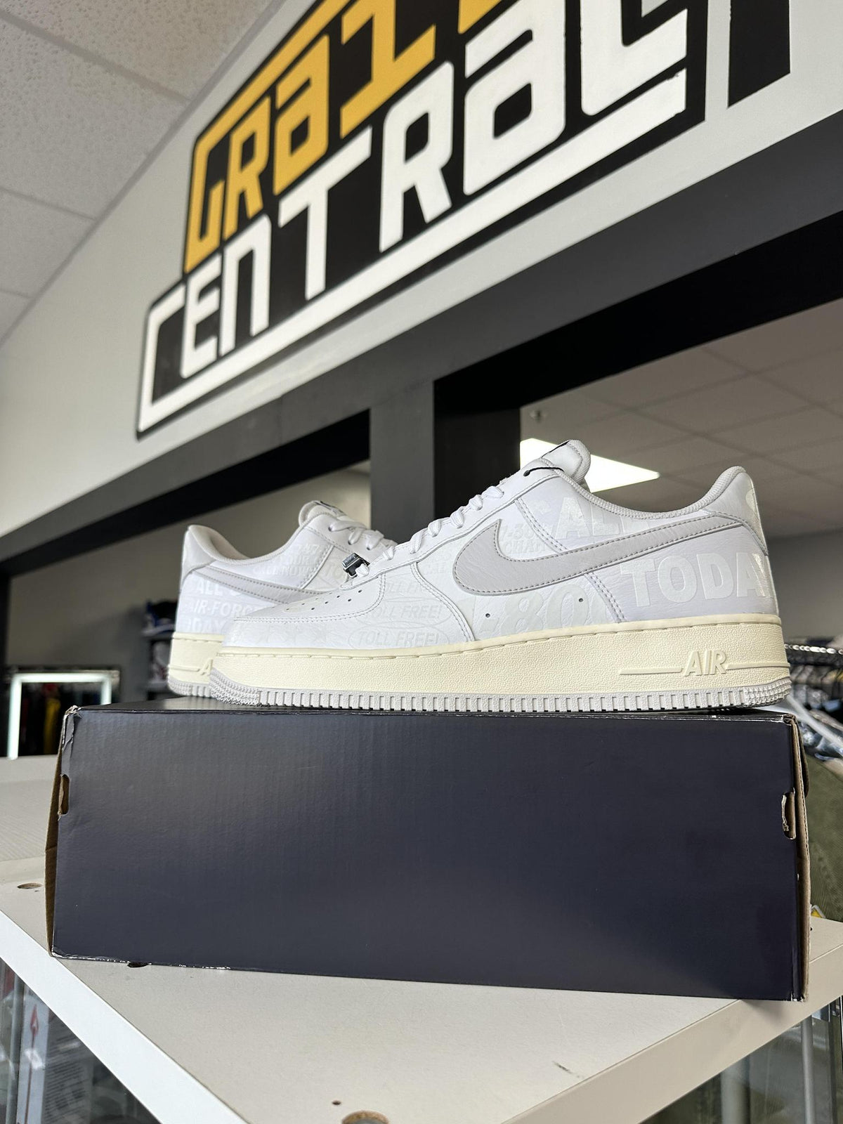 Nike AF1 Low "1-800" Used Size 12