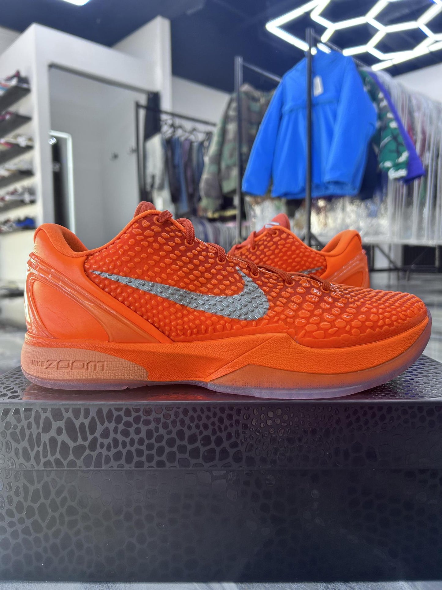 Kobe 6 "Total Orange" Used Size 12