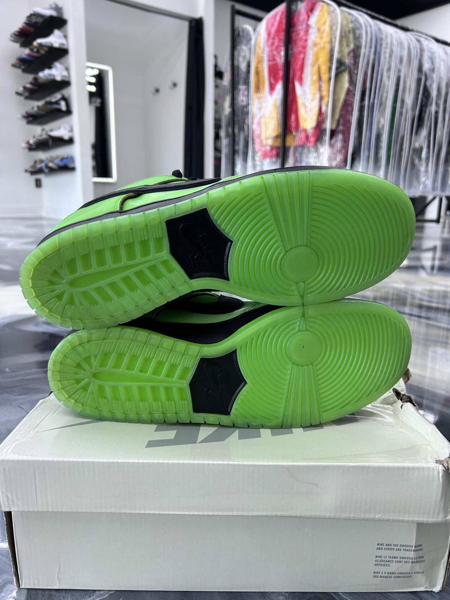 Nike SB Dunk Low X Powerpuff "Buttercup" Used Size 12