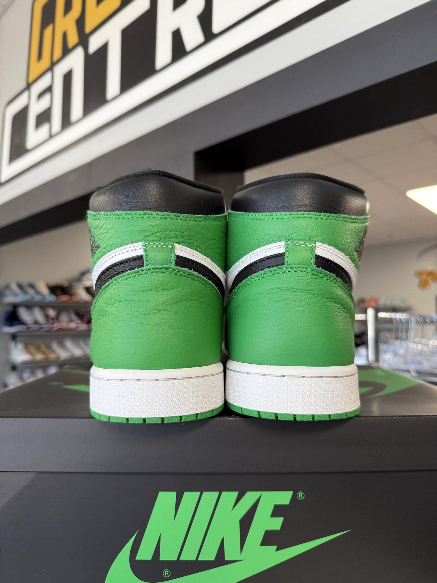 Jordan 1 "Lucky Green" Used Size 12
