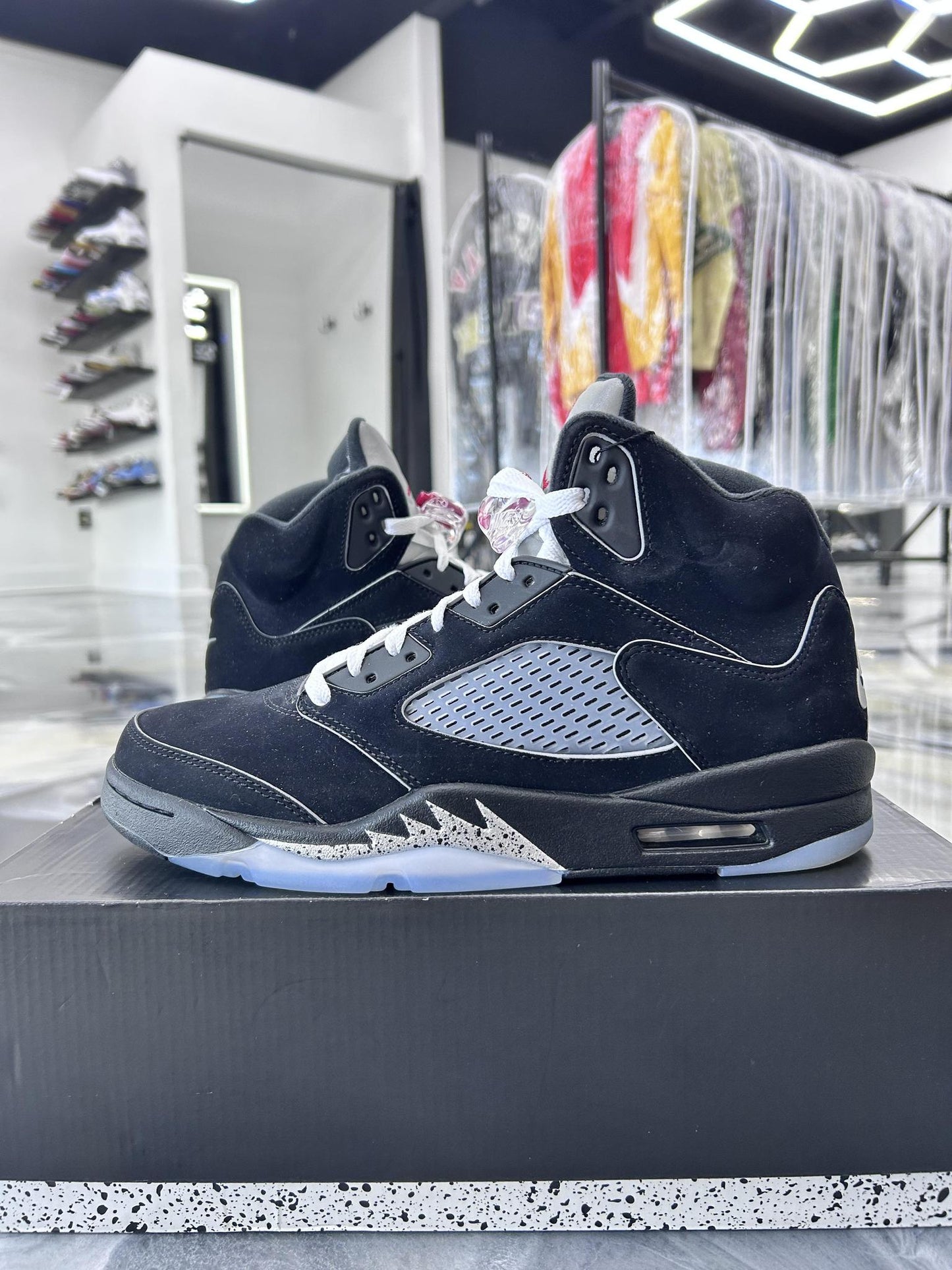Jordan 5 "Metallic Reimagined" Used Size 9.5