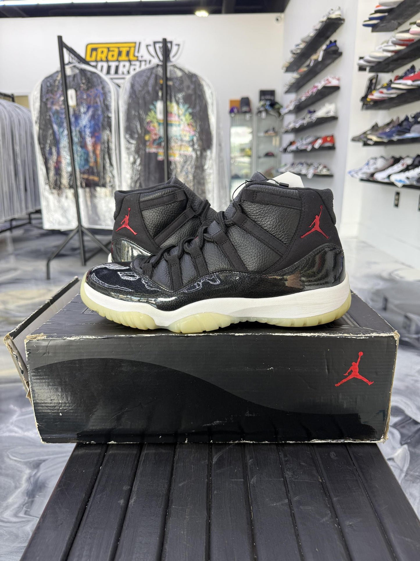 Jordan 11 "72-10" Used Size 11