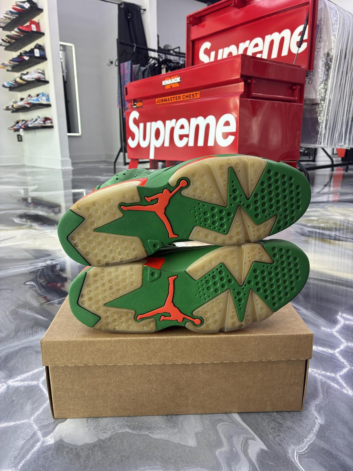 Jordan 6 "Gatorade Green" Used Size 12