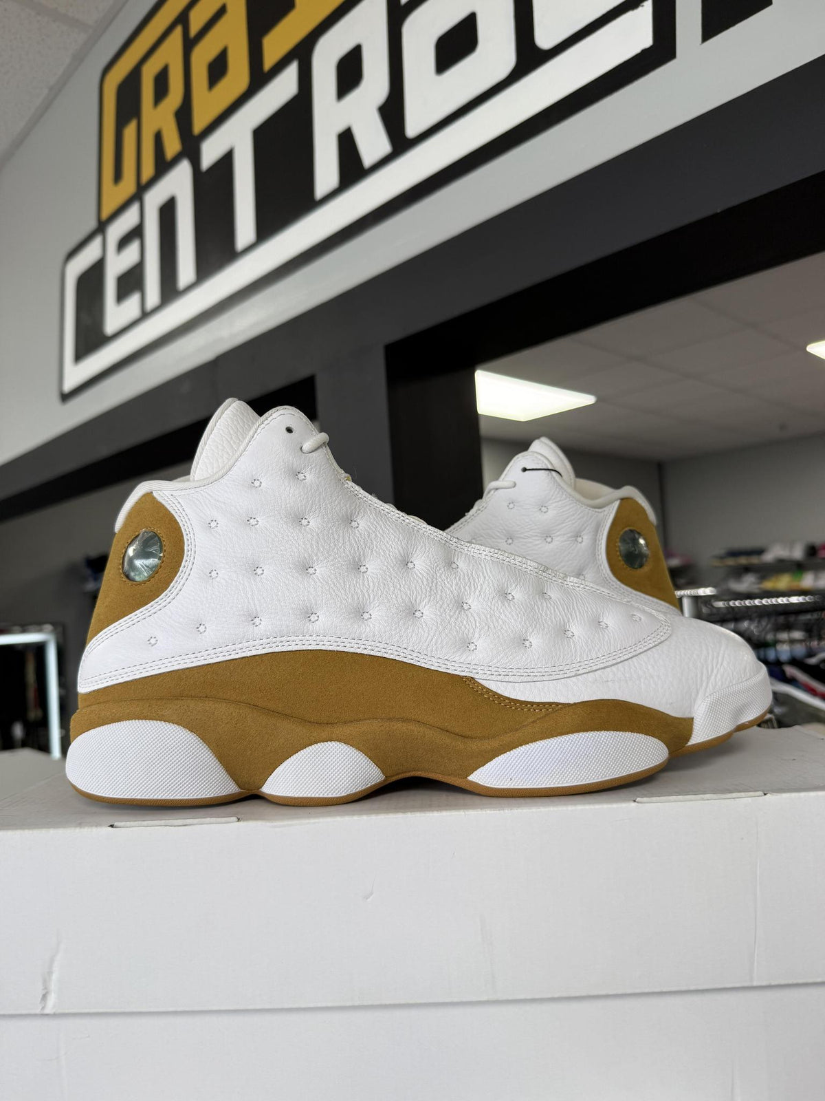 Jordan 13 "Wheat" Used Size 14