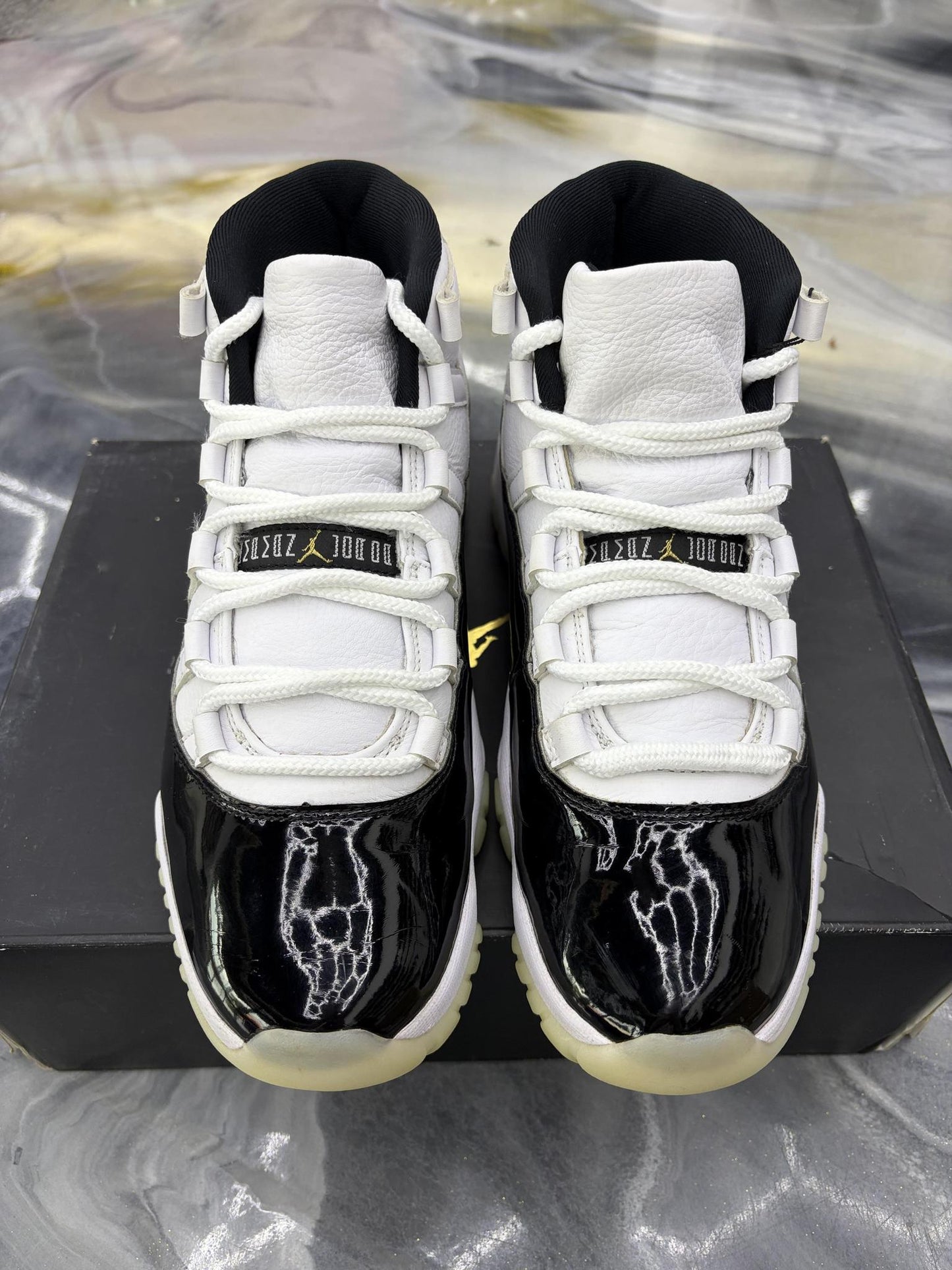 Jordan 11 "Gratitude" Used Size 8.5