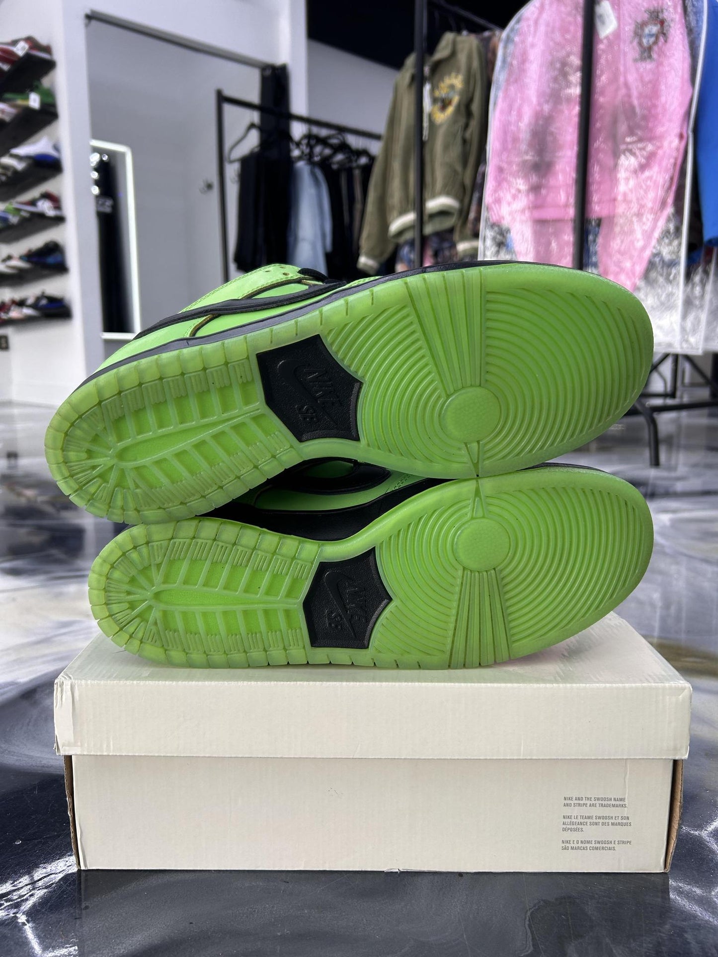Nike SB Dunk Powerpuff "Buttercup" Used Size 12
