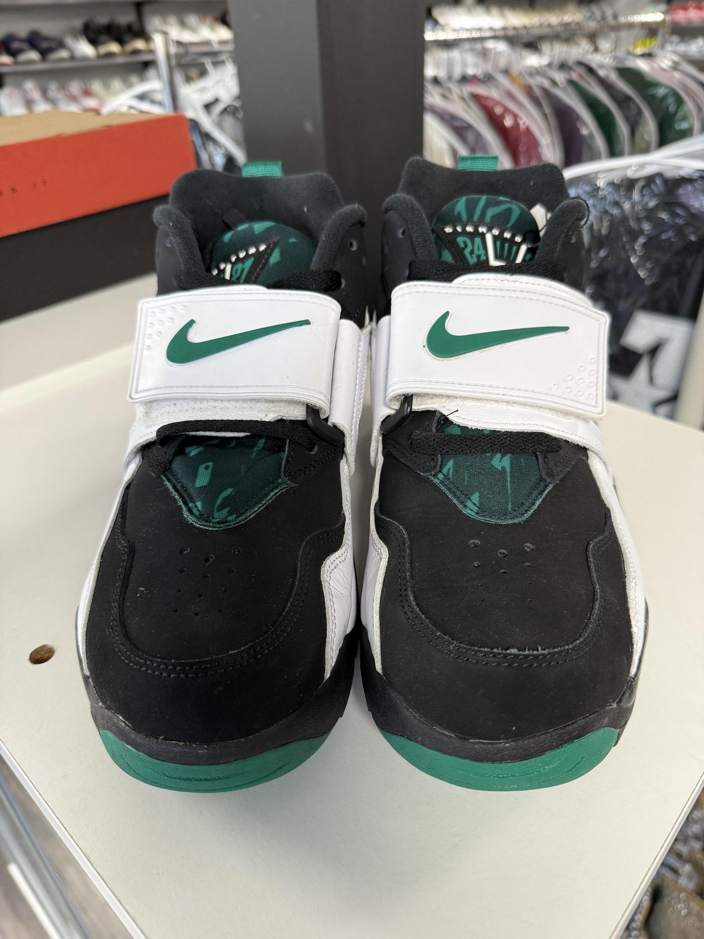Nike Diamond Turf "Emerald" Used Size 10