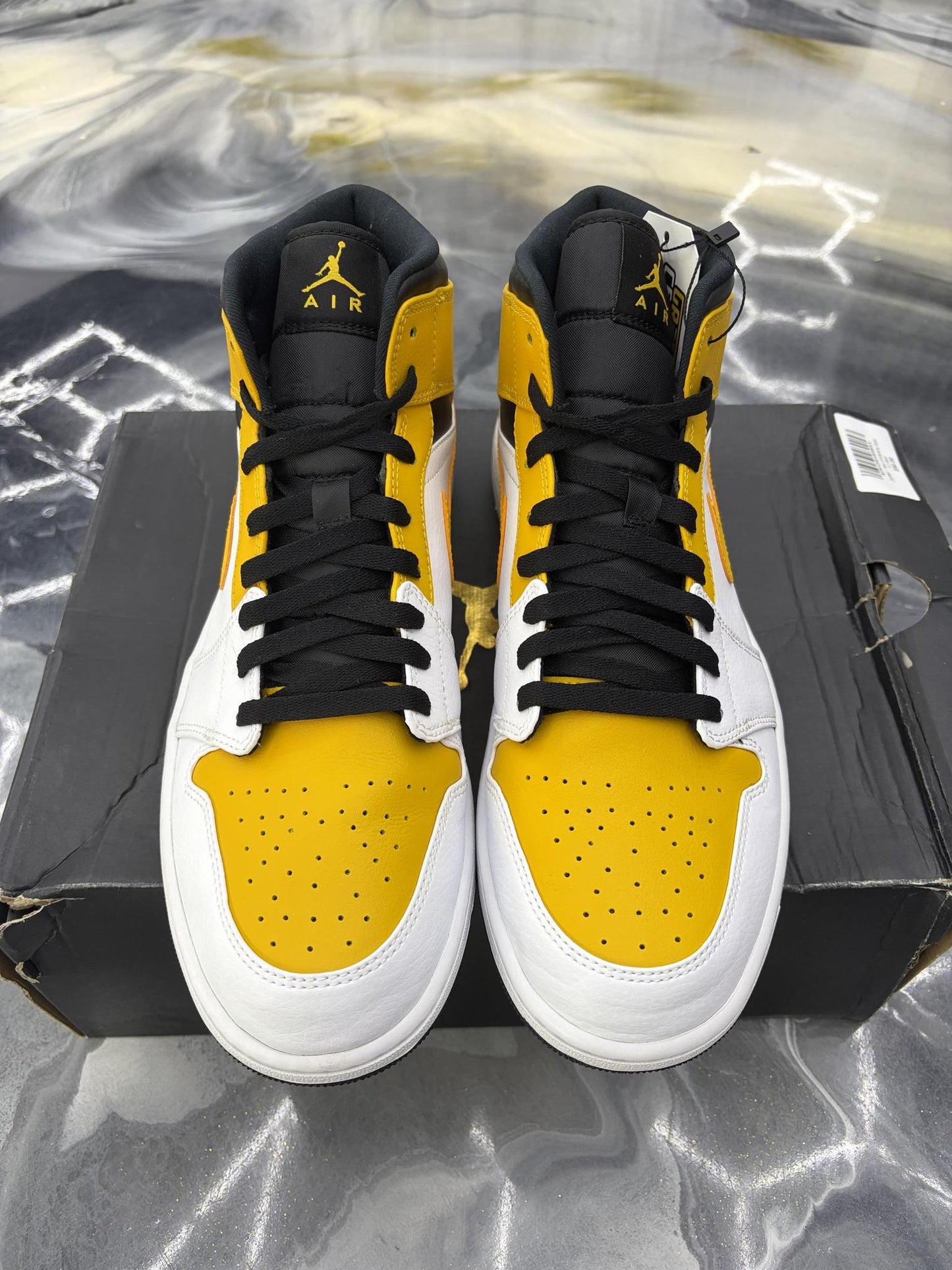 Jordan 1 Mid "University Gold" Used Size 12