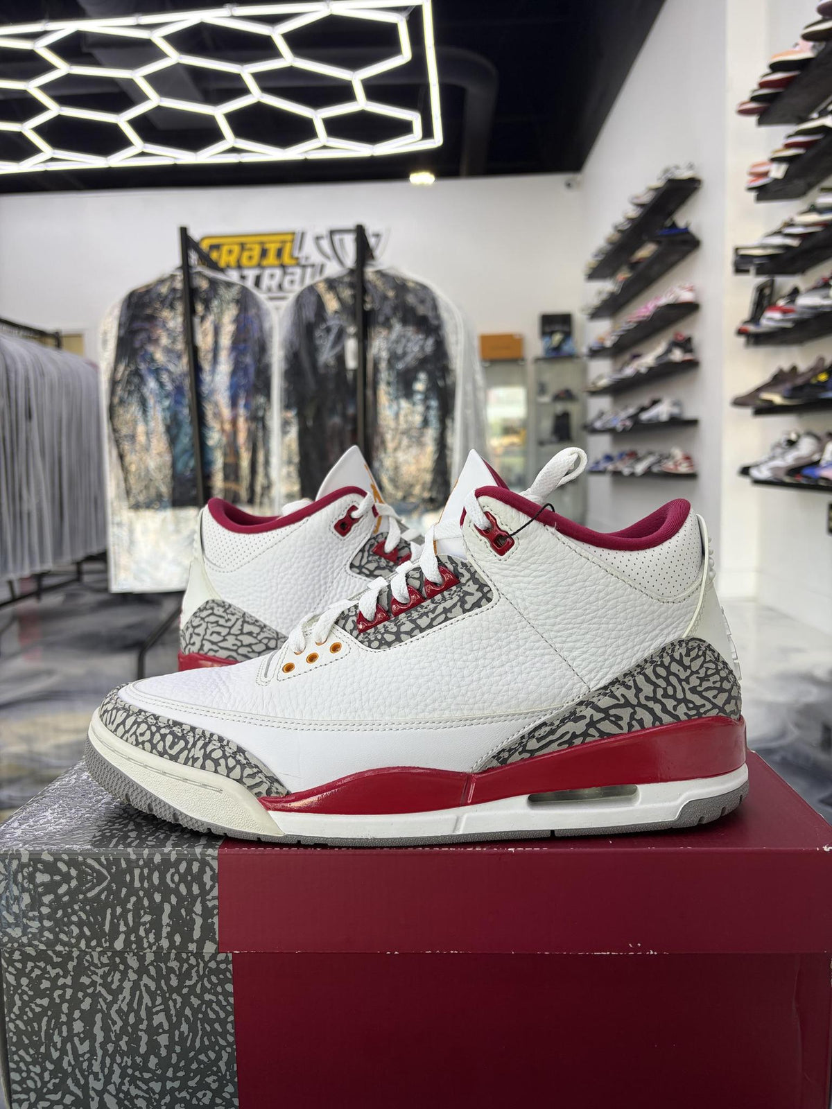 Jordan 3 "Cardinal" Used Size 11