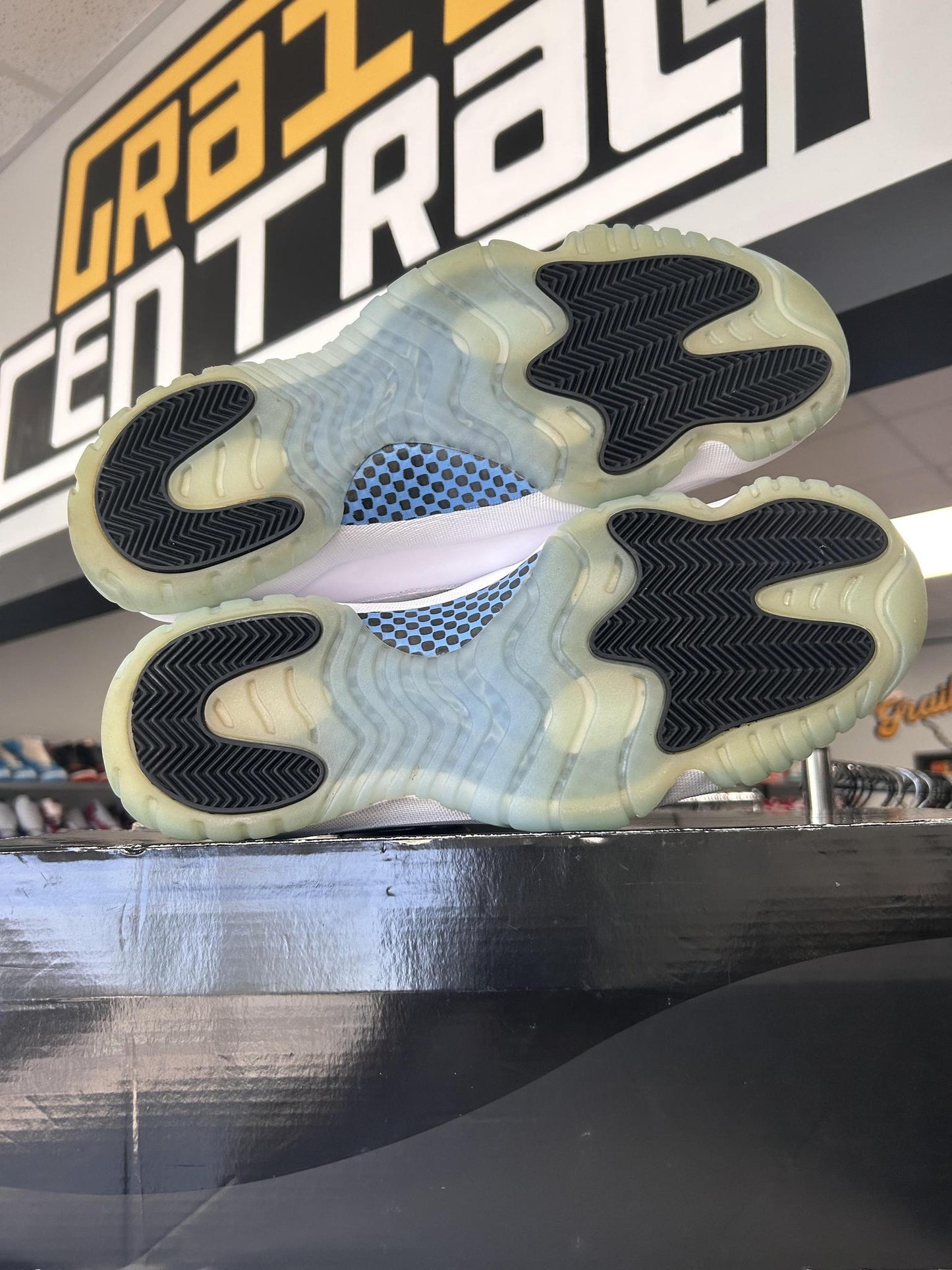 Jordan 11 "Legend Blue" (2014) Used Size 13