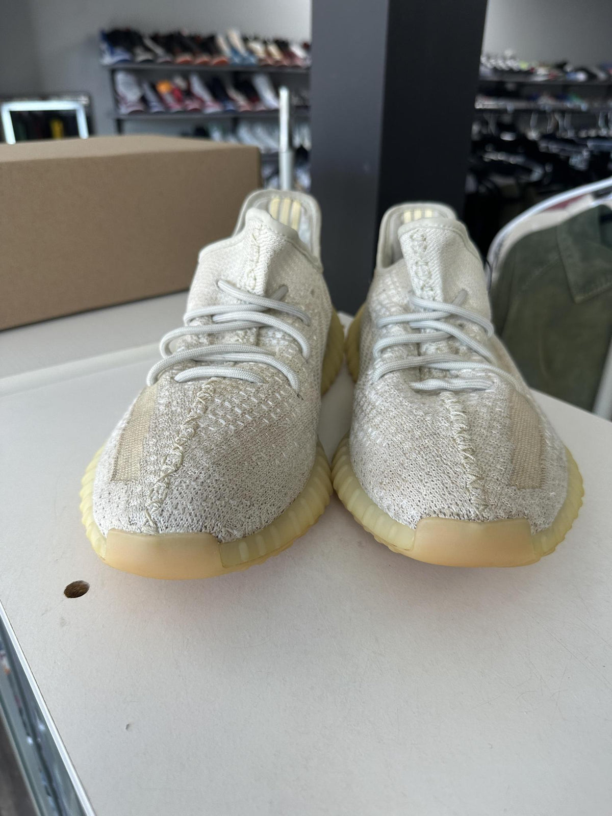 Adidas Yeezy 350 "Light" Used Size 10.5