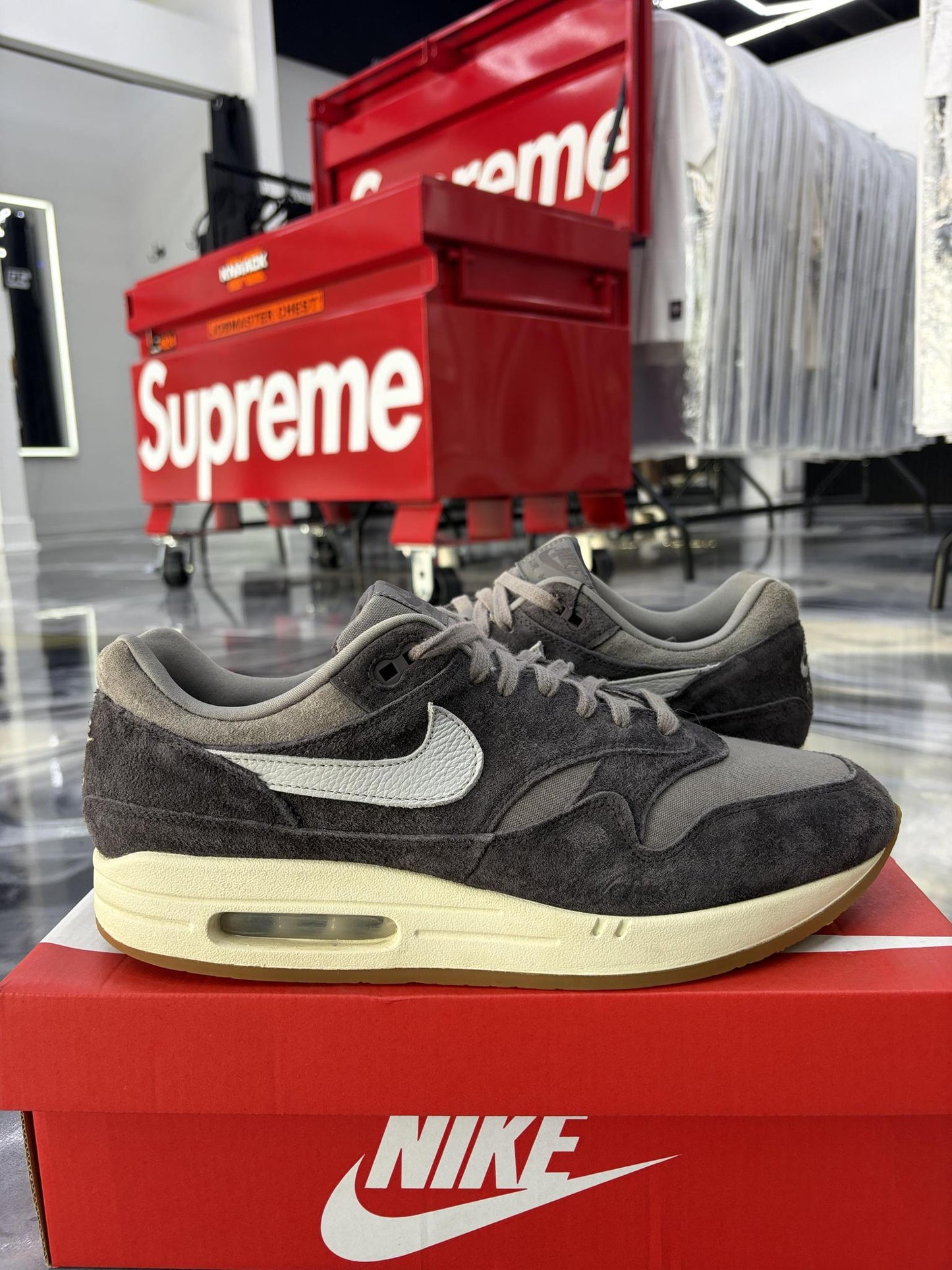 Nike Air Max 1 "Crepe Soft Grey" Used Size 12