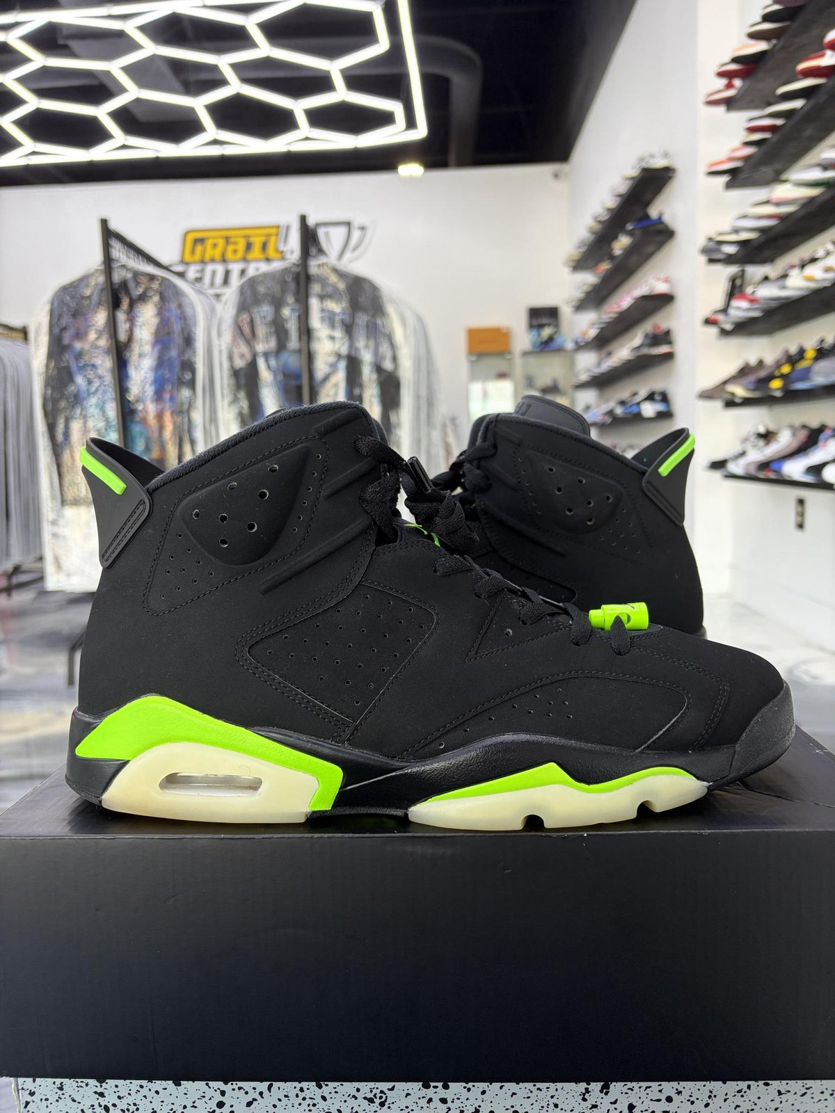 Jordan 6 "Electric Green" Used Size 13