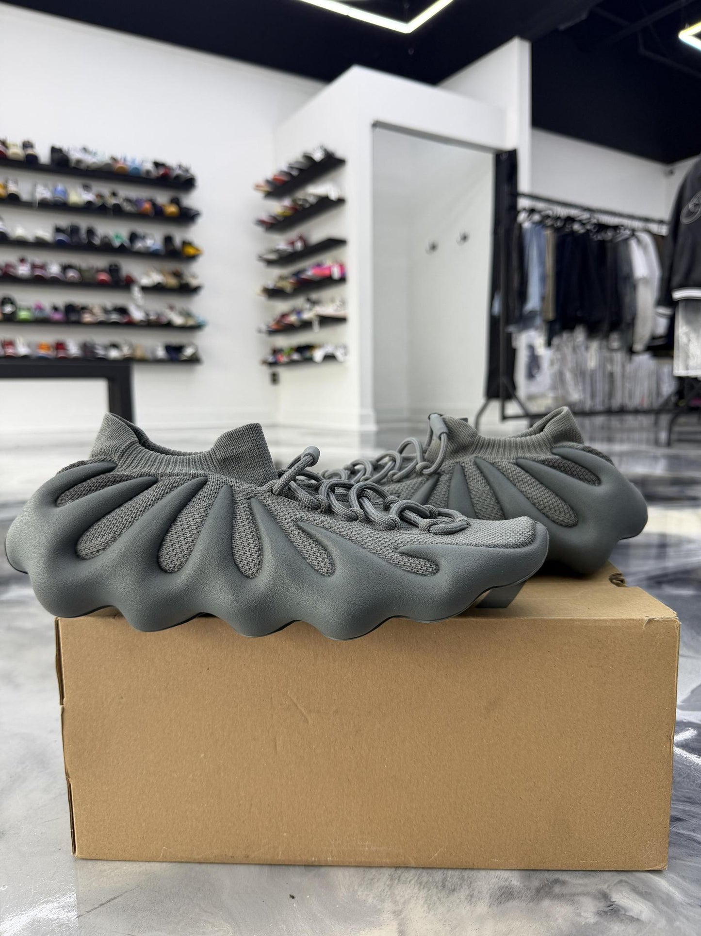 Yeezy 450 "Slate Grey" Used Size 10.5