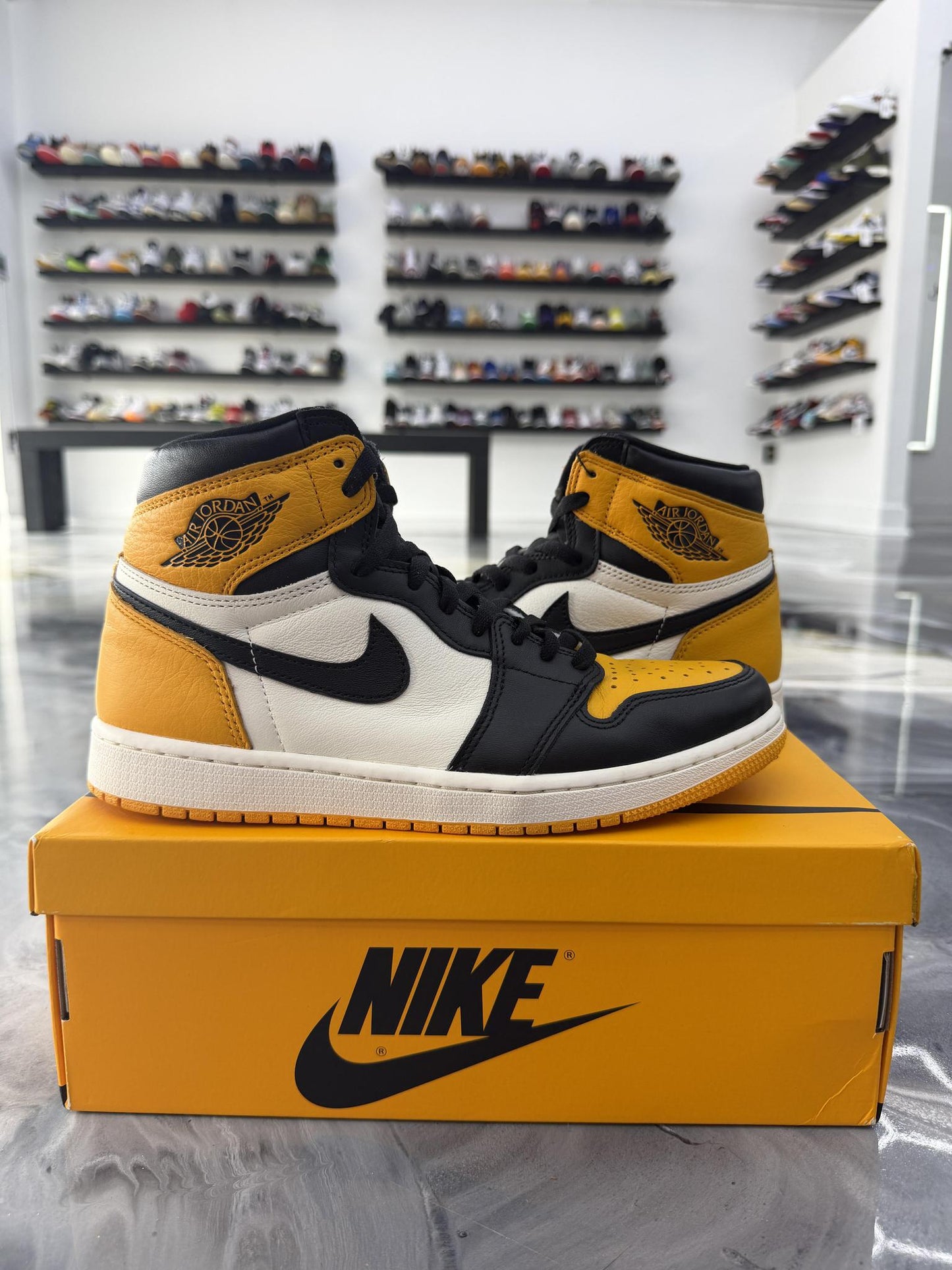 Jordan 1 "Taxi" Used Size 9.5