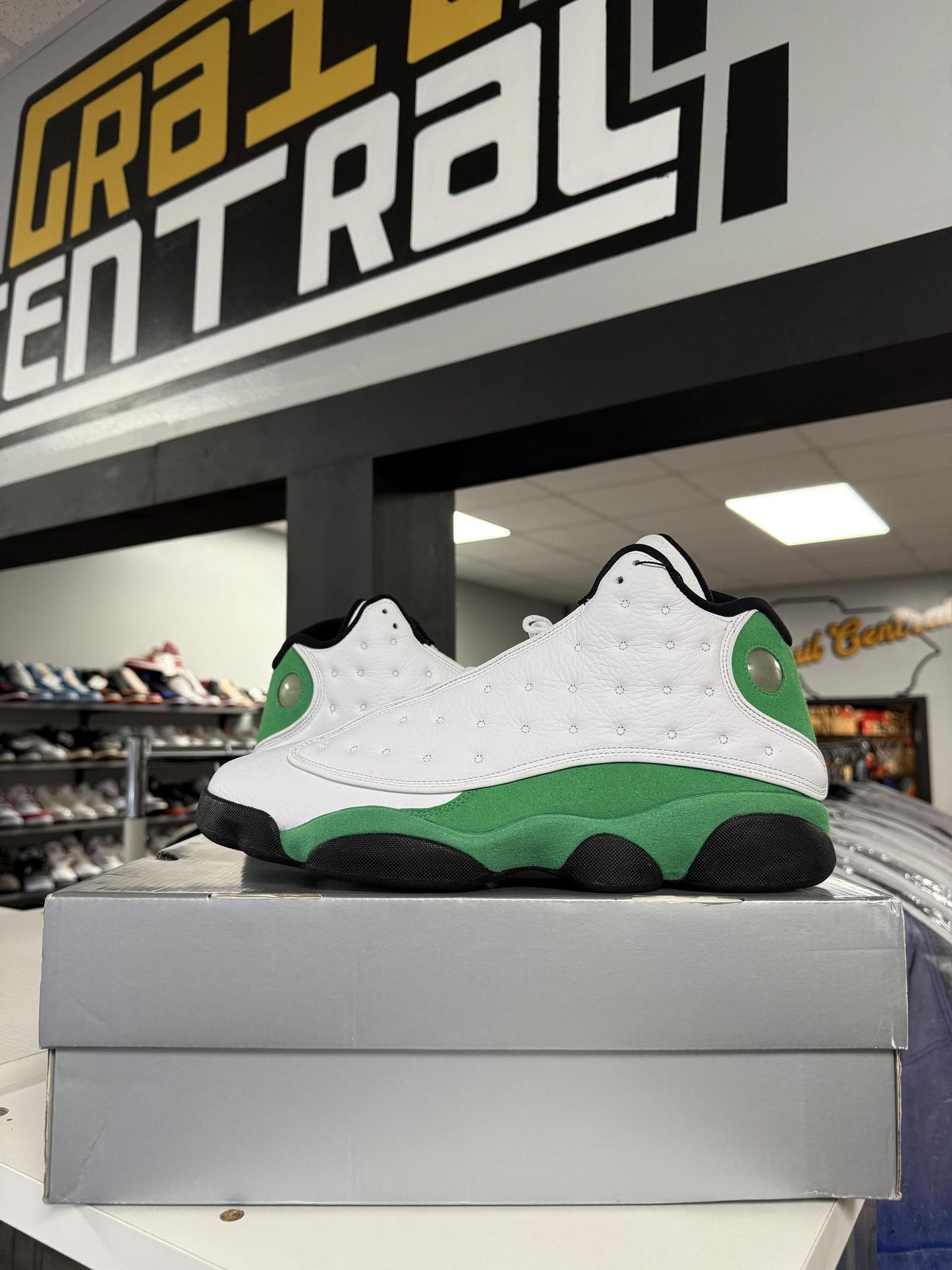 Jordan 13 "Lucky Green" Used Size 13