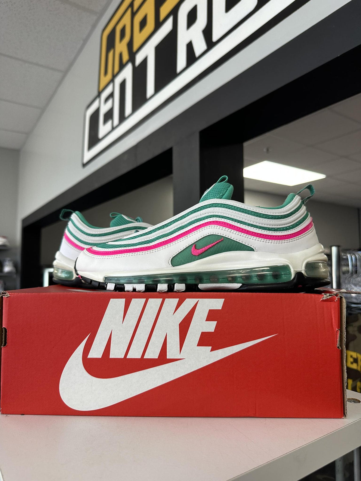 Nike AM97 "South Beach" Used Size 9