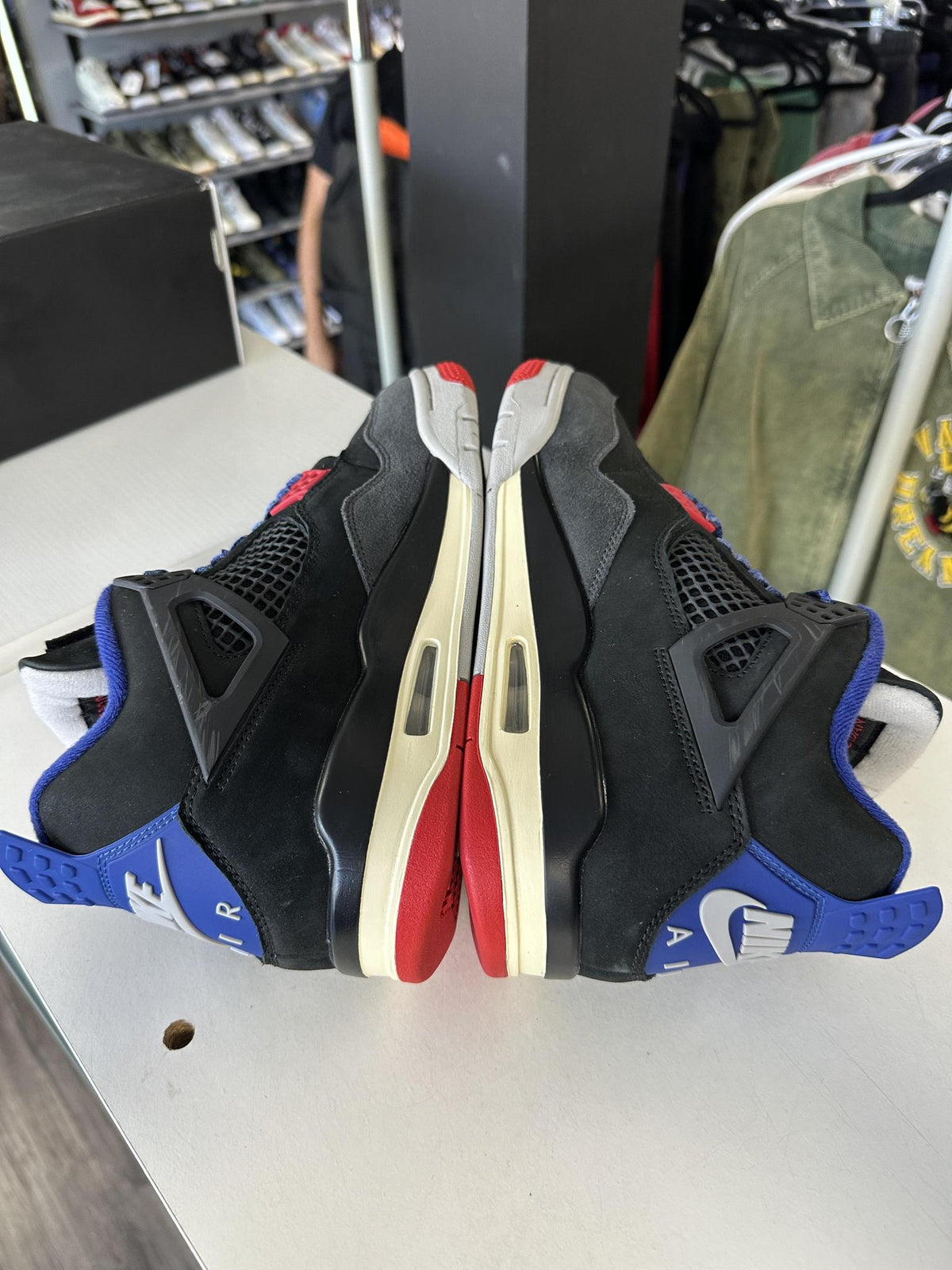 Jordan 4 "Rare Air" Used Size 9