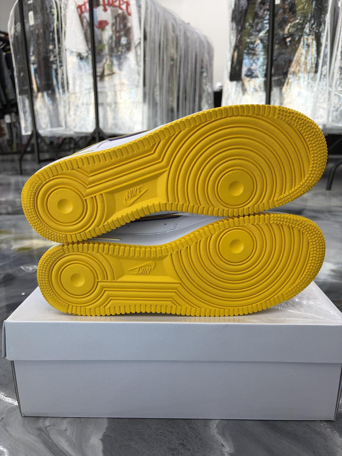Nike Air Force 1 Low "Kobe Lakers Home" Used Size 12