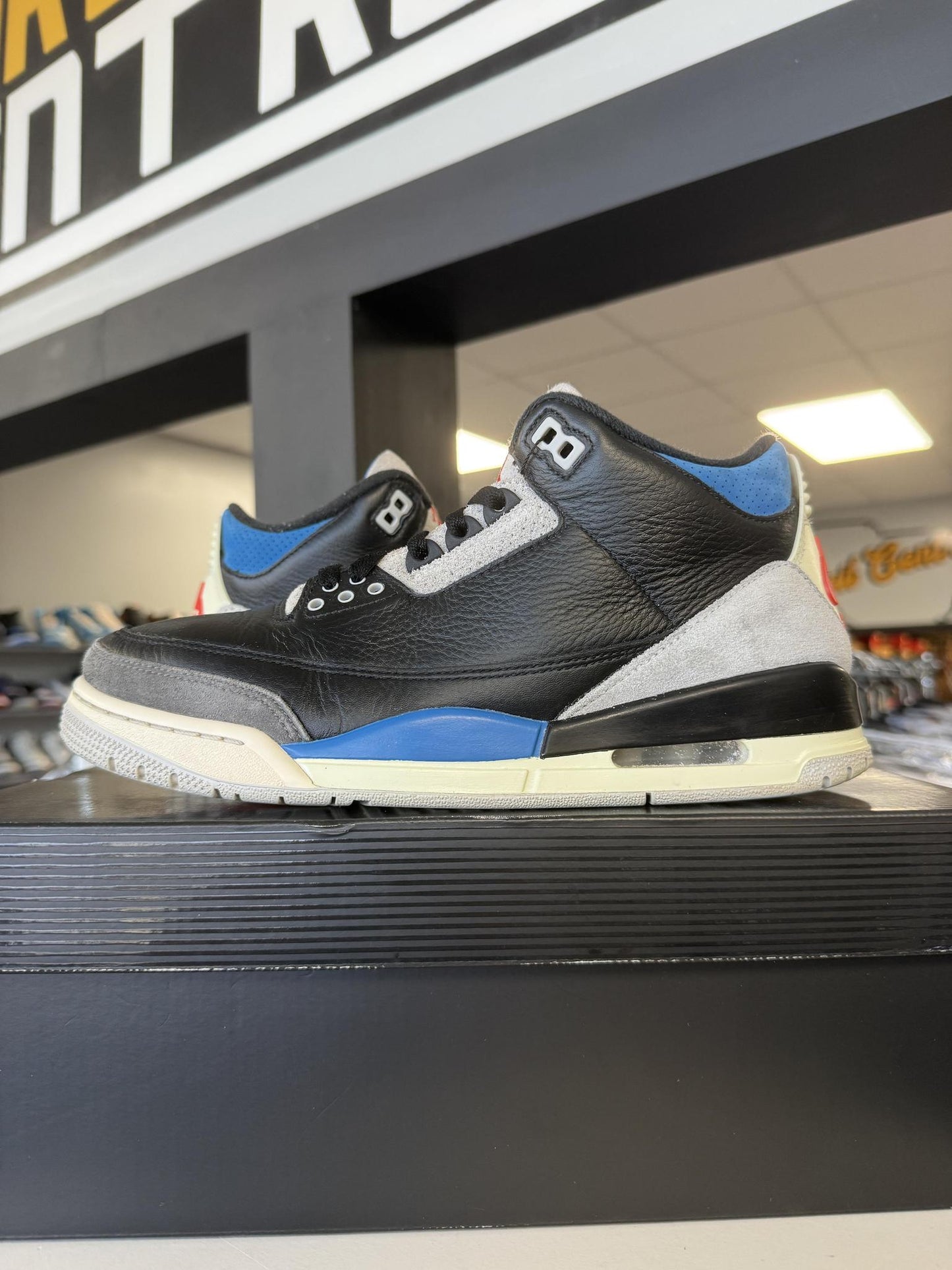 Jordan 3 "Rare Air" Used Size 8.5