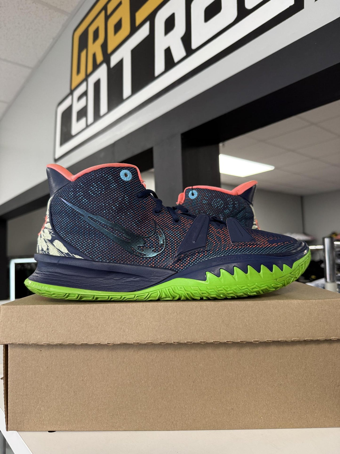 Kyrie 7 "Midnight Navy" Used Size 13