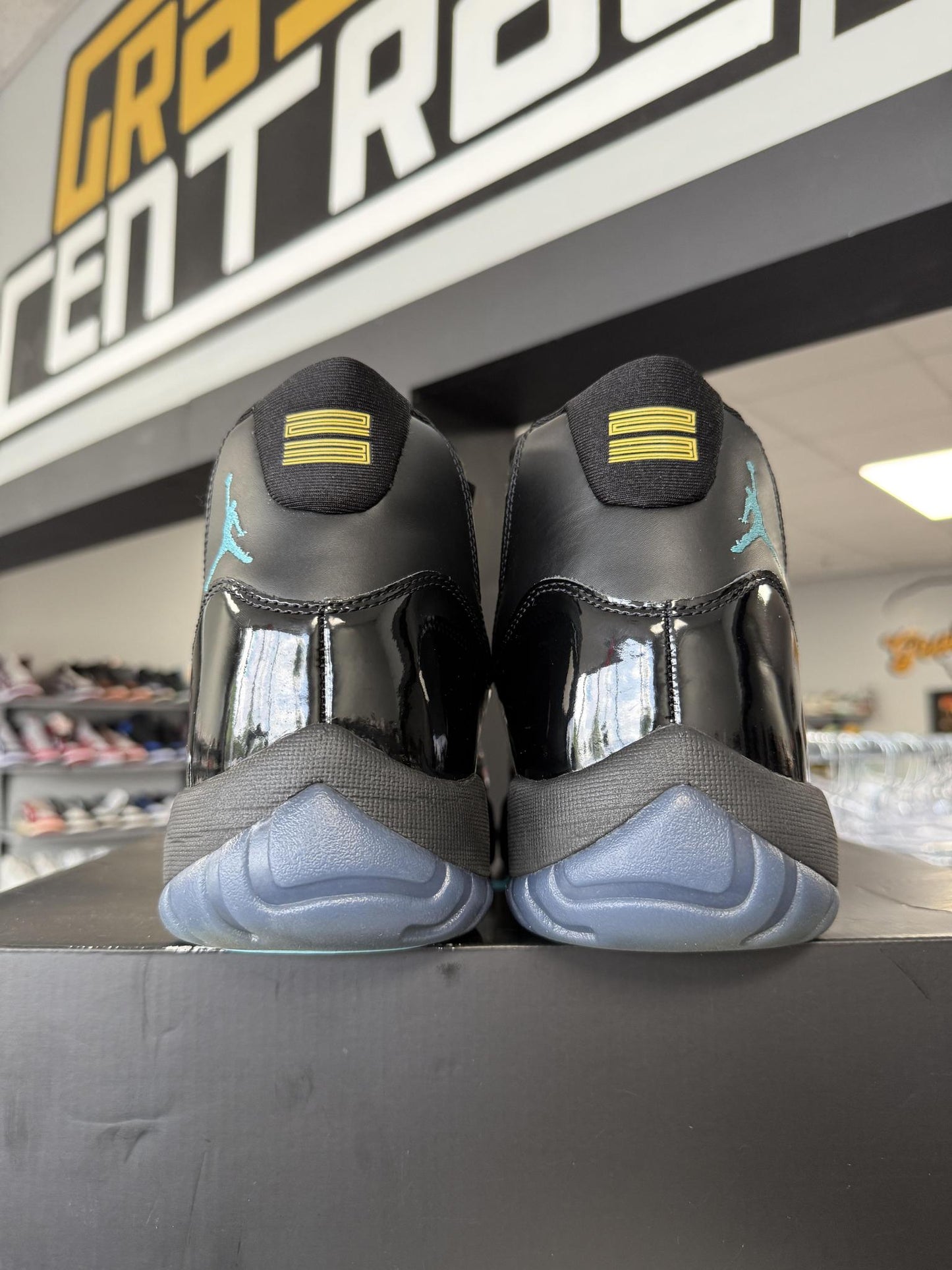 Jordan 11 "Gamma" Used Size 13
