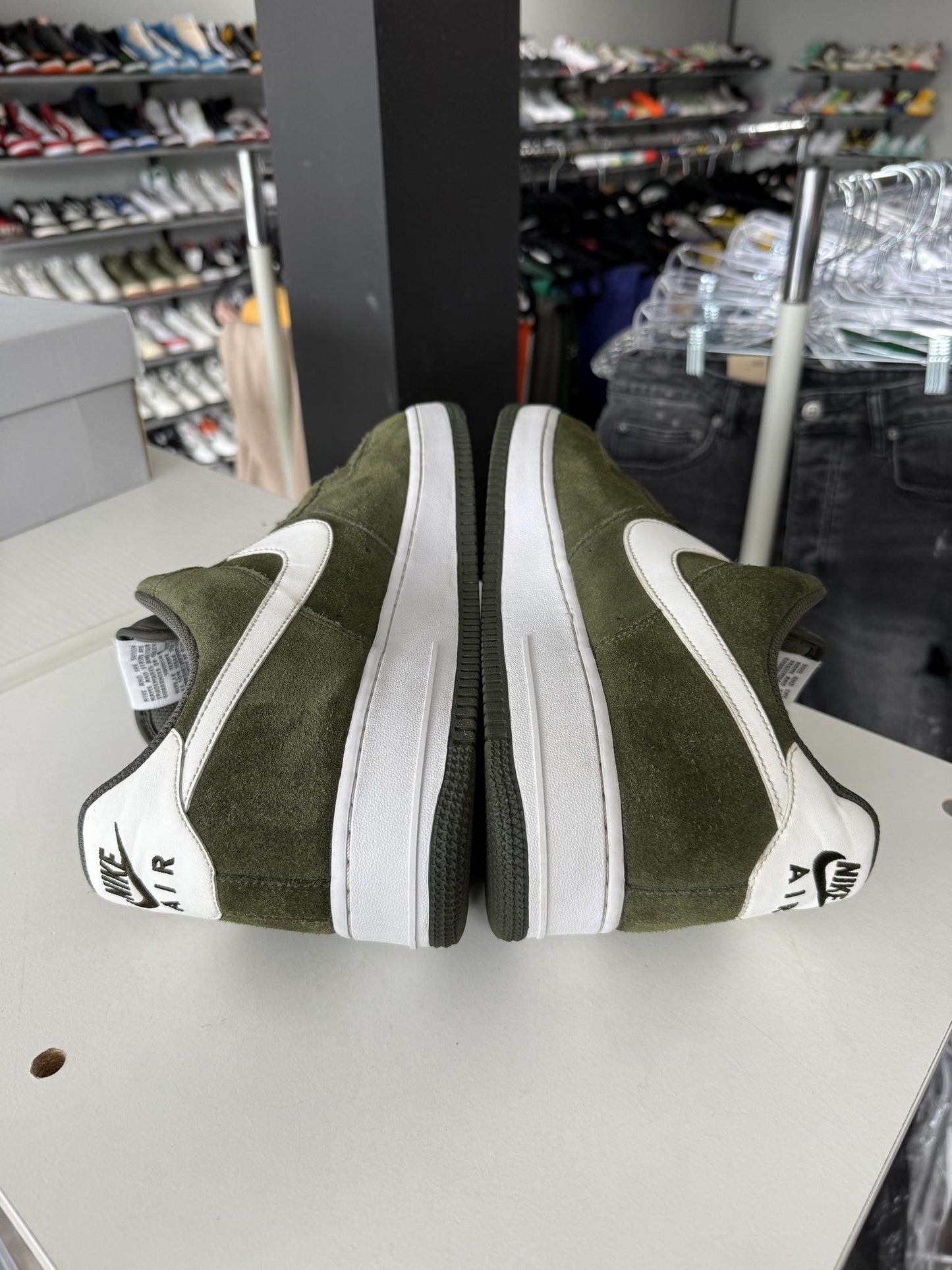 Air Force 1 Low "Olive Green" Used Size 13