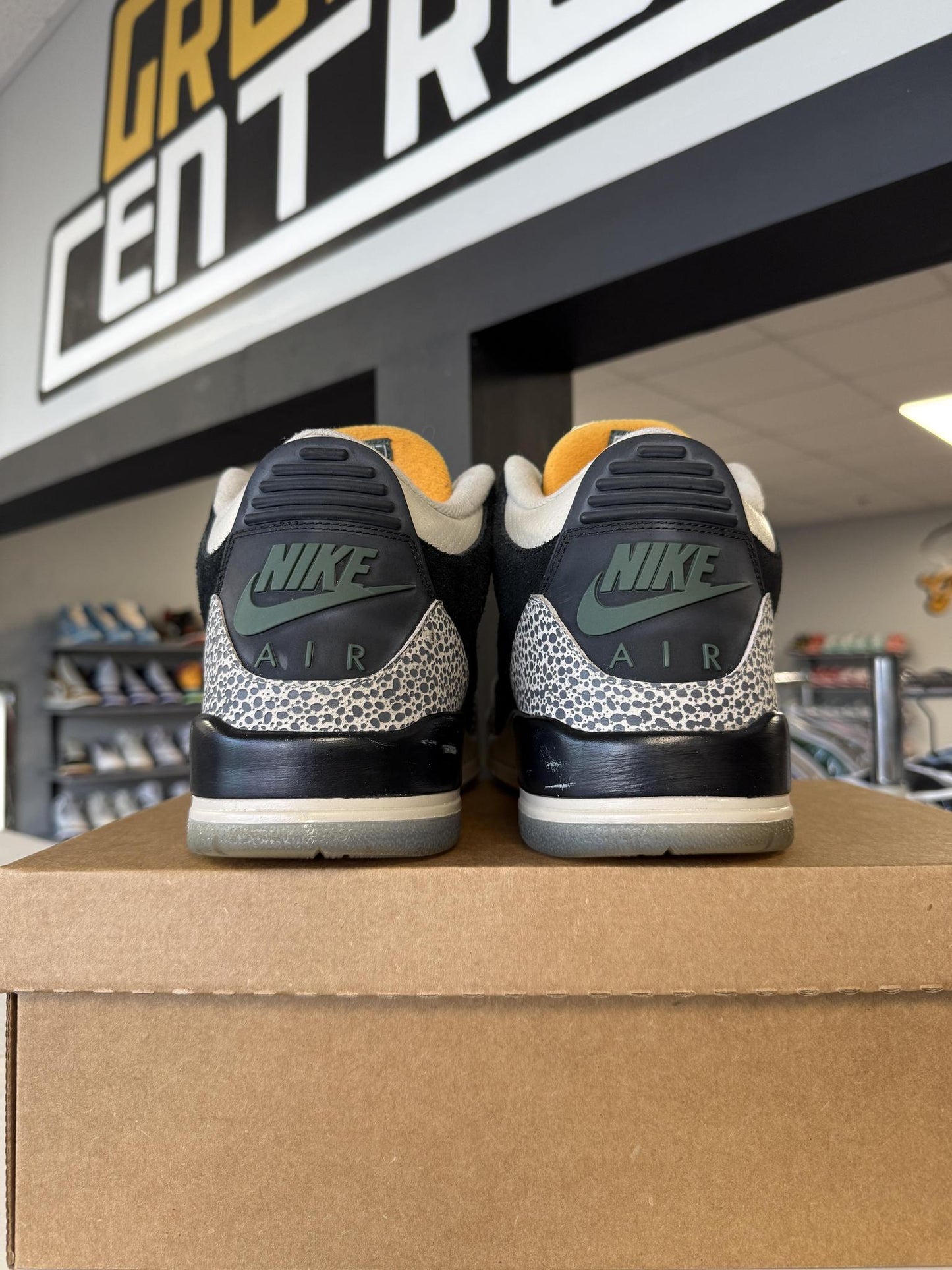 Jordan 3 "Atmos" Used Size 14