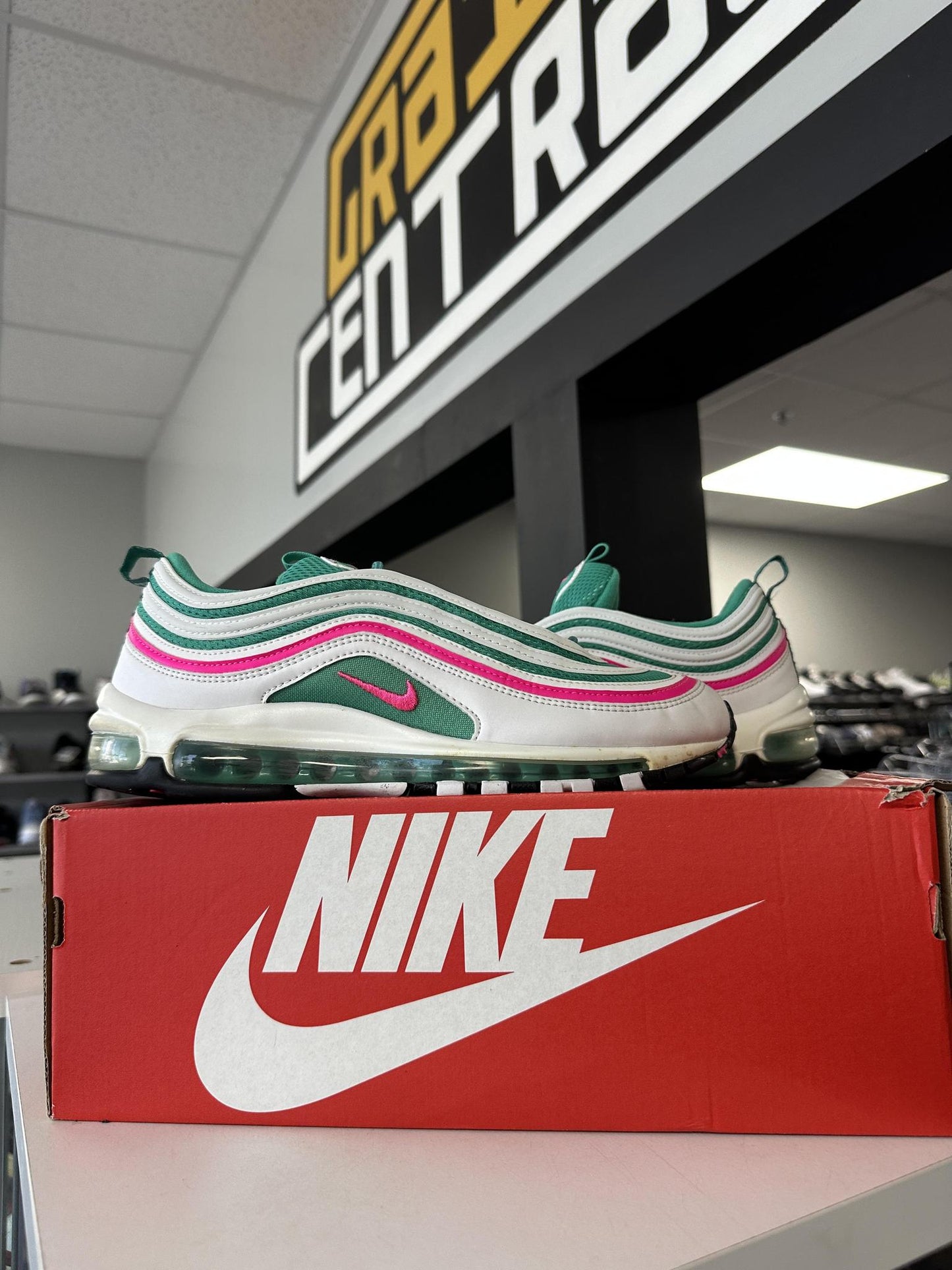 Nike AM97 "South Beach" Used Size 9