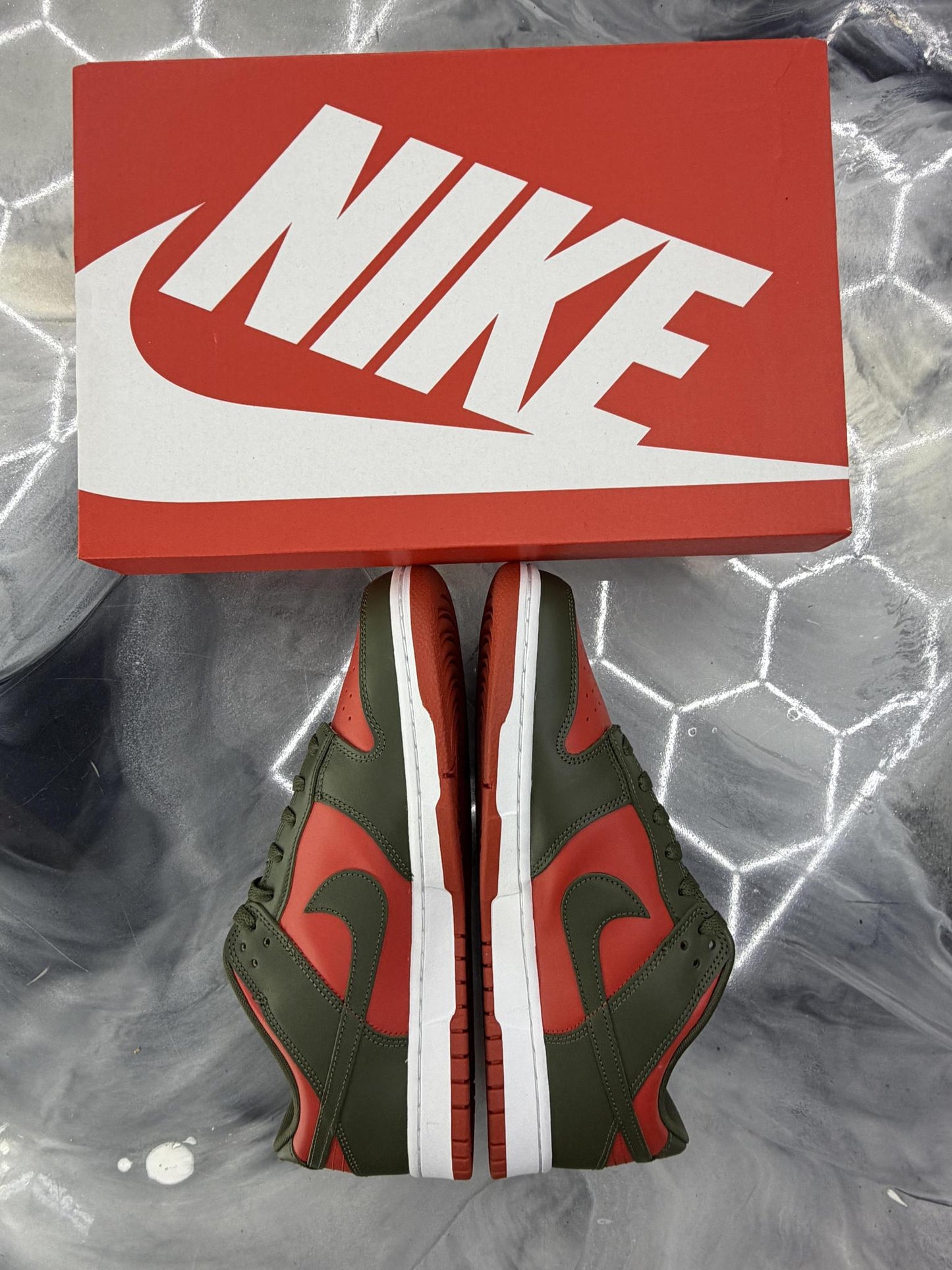 Nike Dunk Low Mystic Red Cargo Used Size 13
