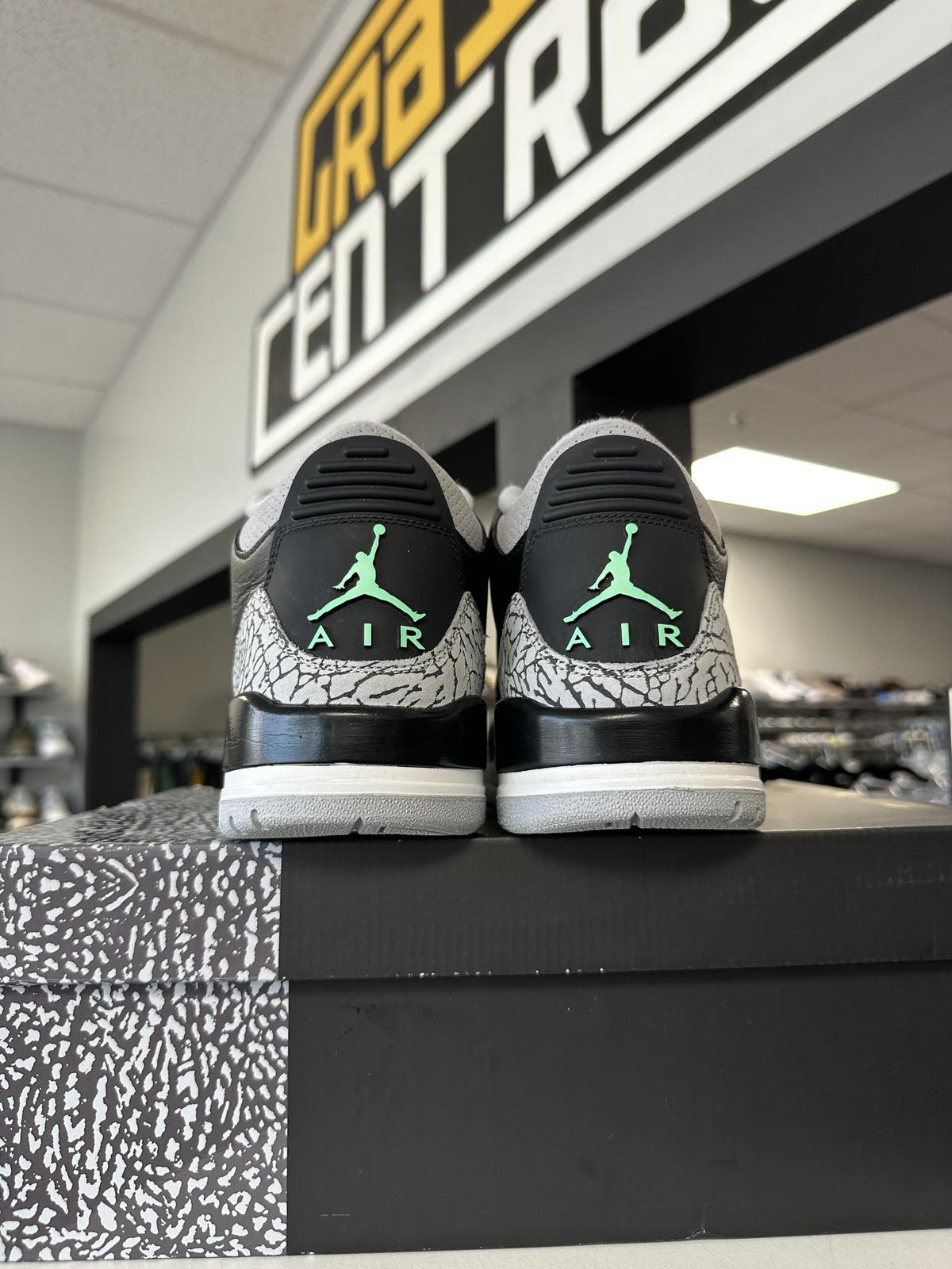 Jordan 3 Green Glow Used