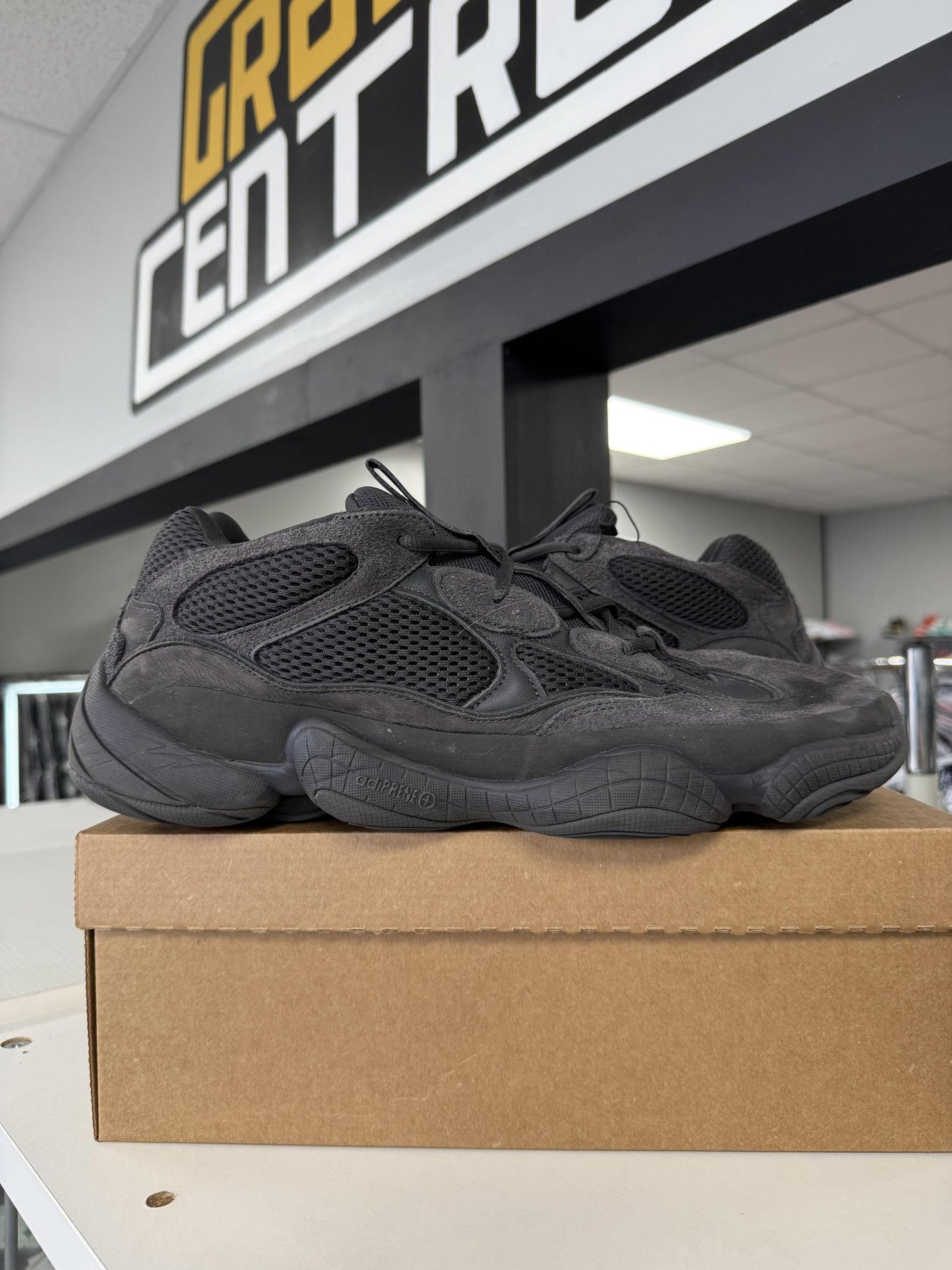Yeezy 500 "Utility Black" Used Size 15