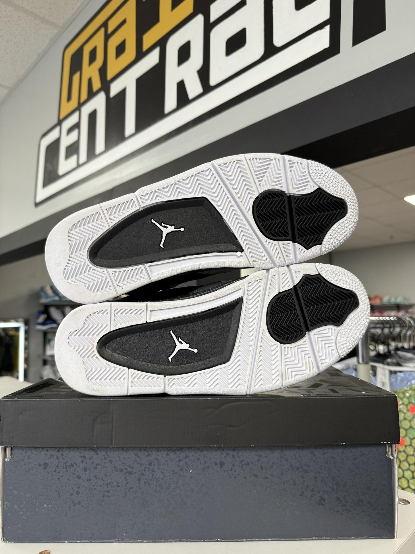 Jordan 4 "Fear" Used Size 11