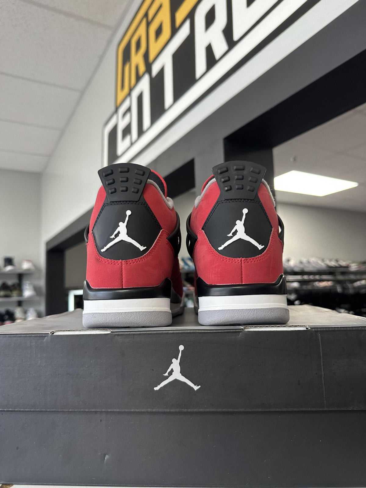 Jordan 4 "Toro" Size 7Y/8.5W Used