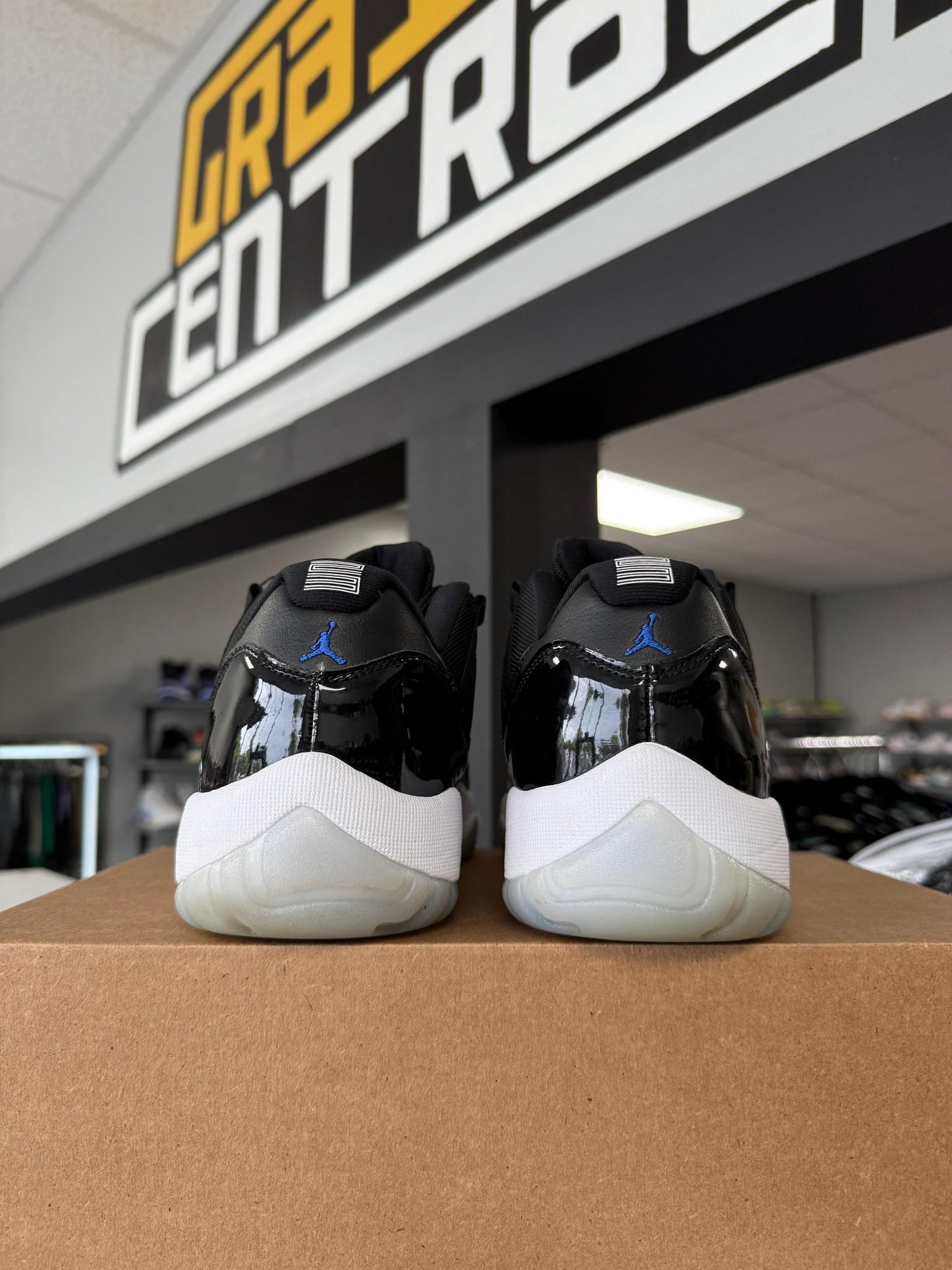Jordan 11 Low "Space Jam" Used Size 12