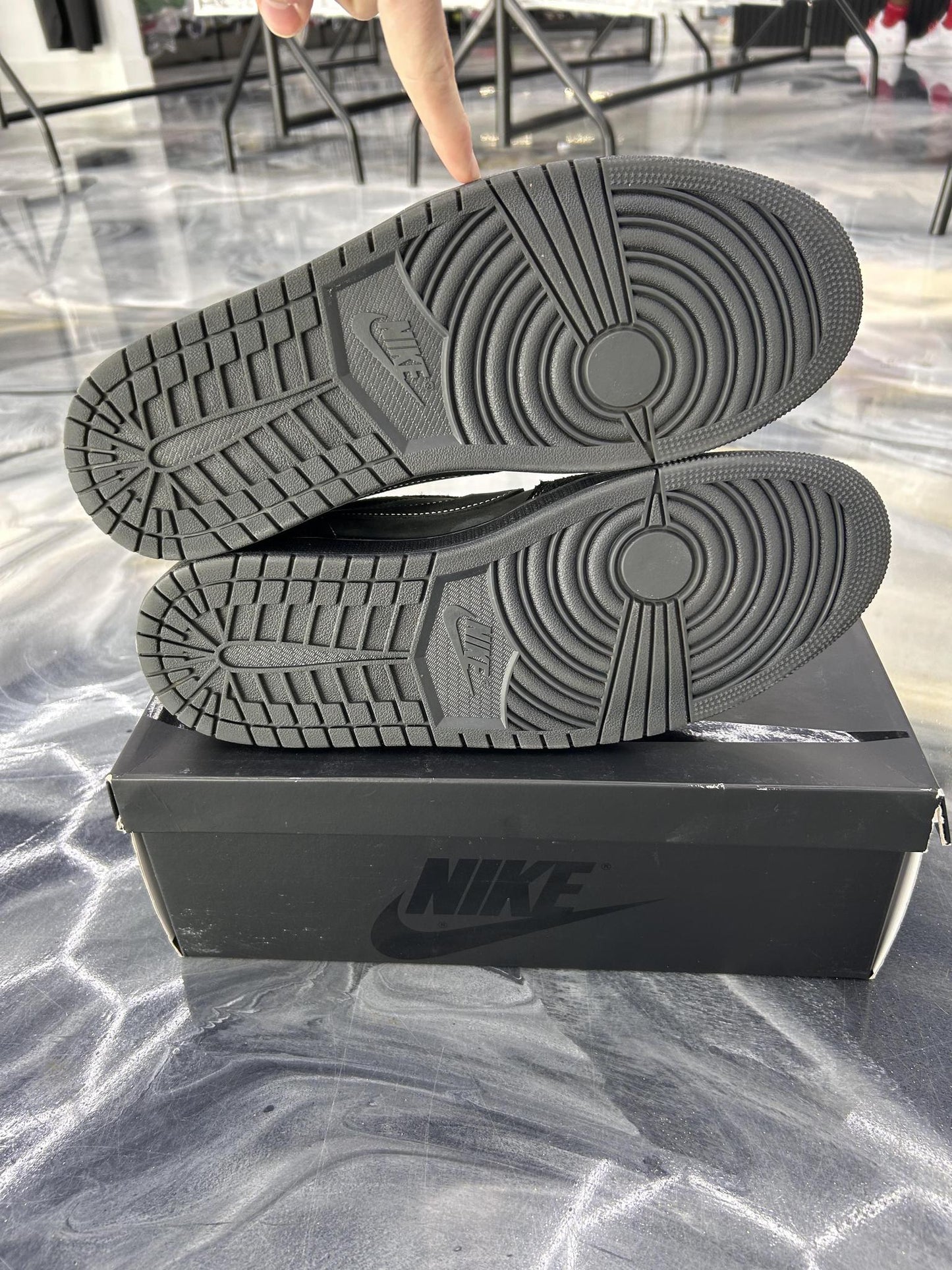 Jordan 1 Travis Scott "Phantom" Used Size 13