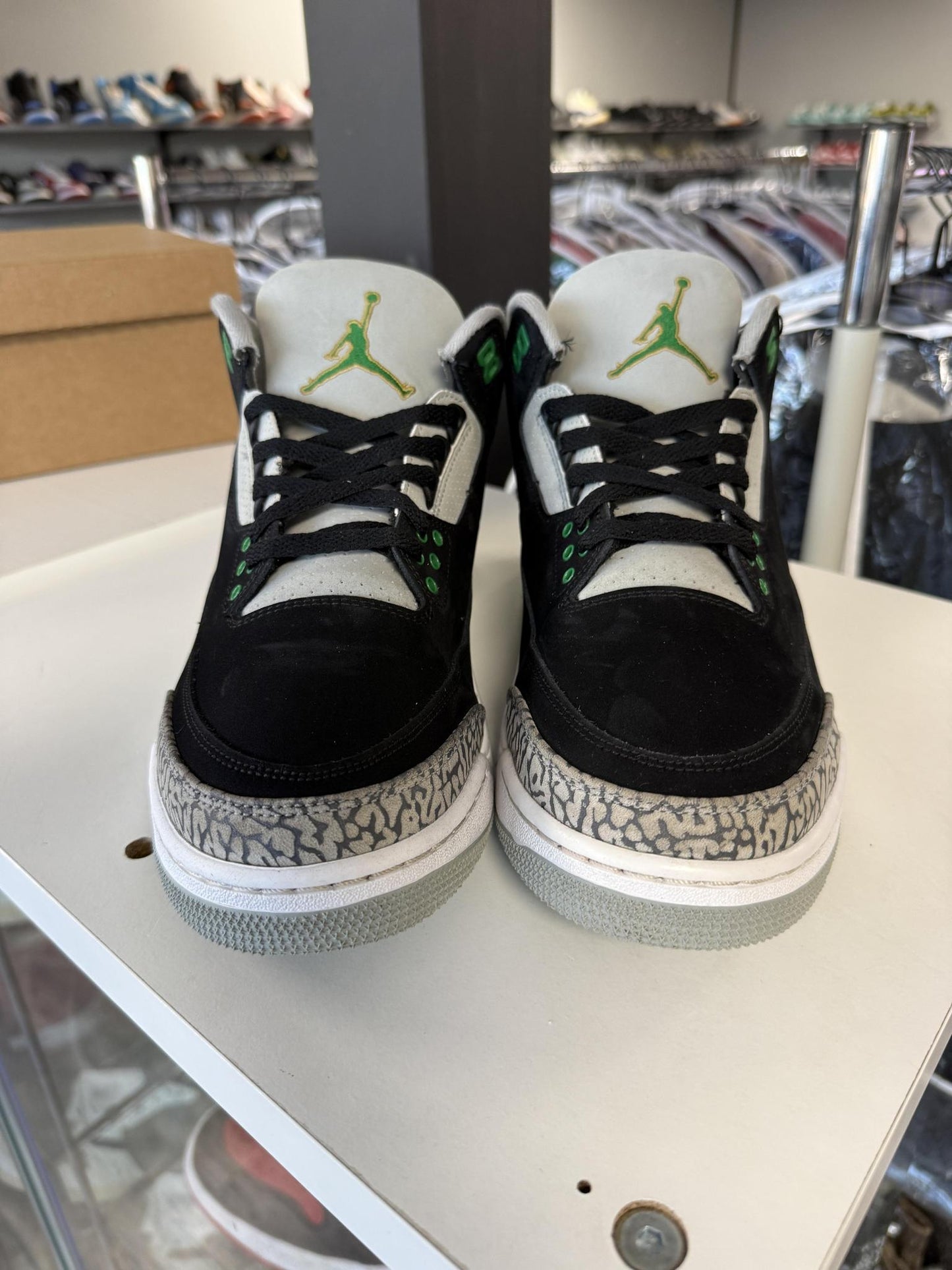 Jordan 3 "Pine Green" Used Size 11