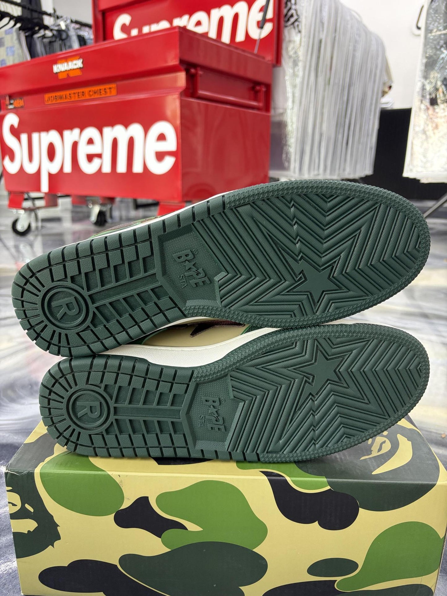 A Bathing Ape Bapesta "Green Camo" Used Size 13
